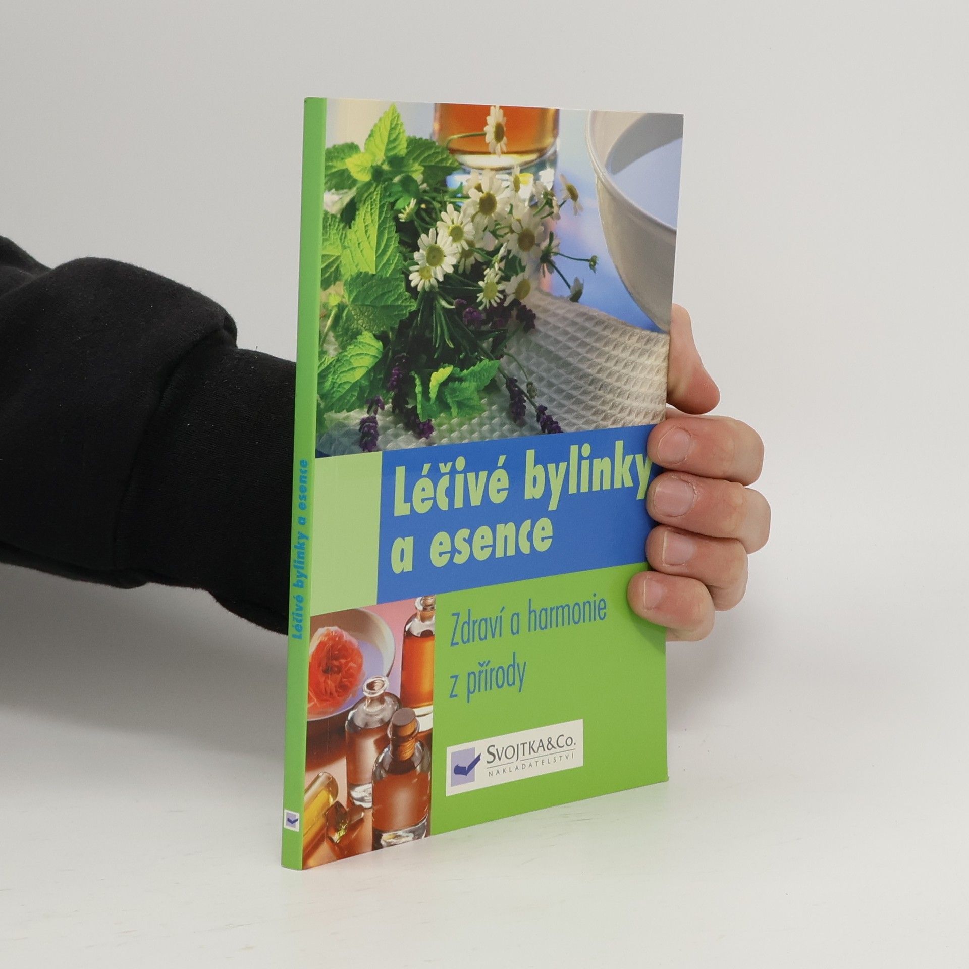 Kolektiv autorů Léčivé bylinky a esence