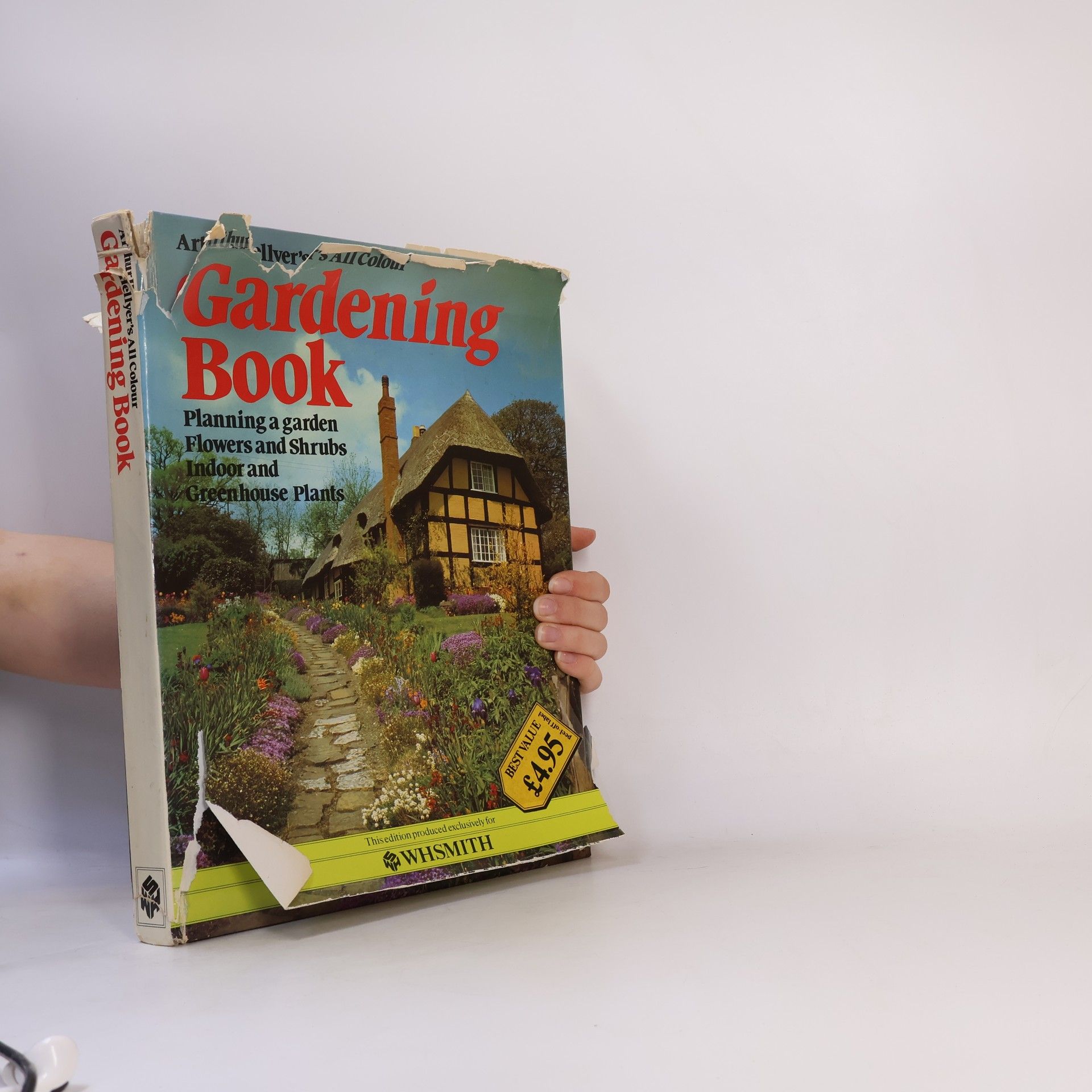 Arthur G.L. Hellyer Arthur Hellyer's All Colour Gardening Book