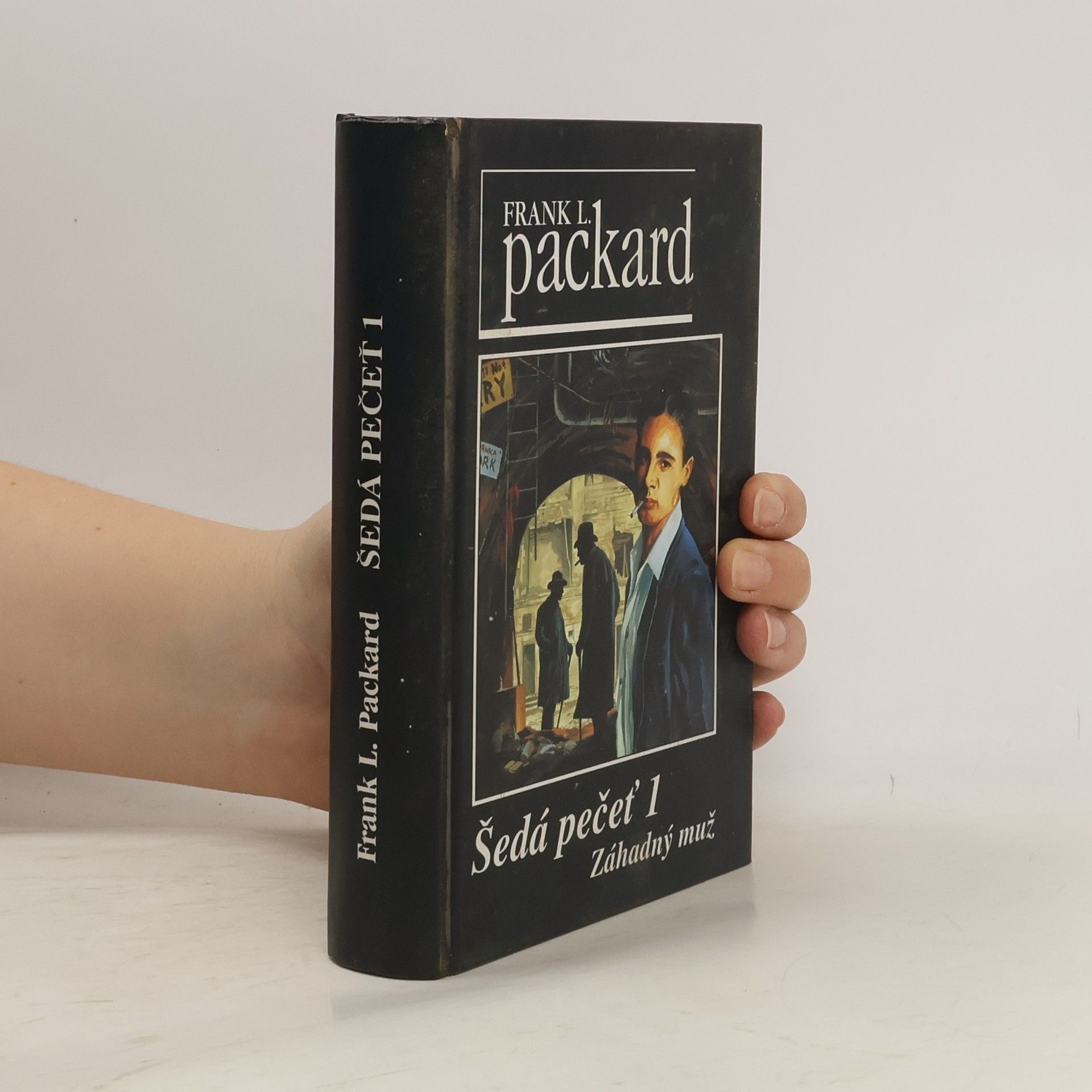 Šedá pečeť 1. Záhadný muž