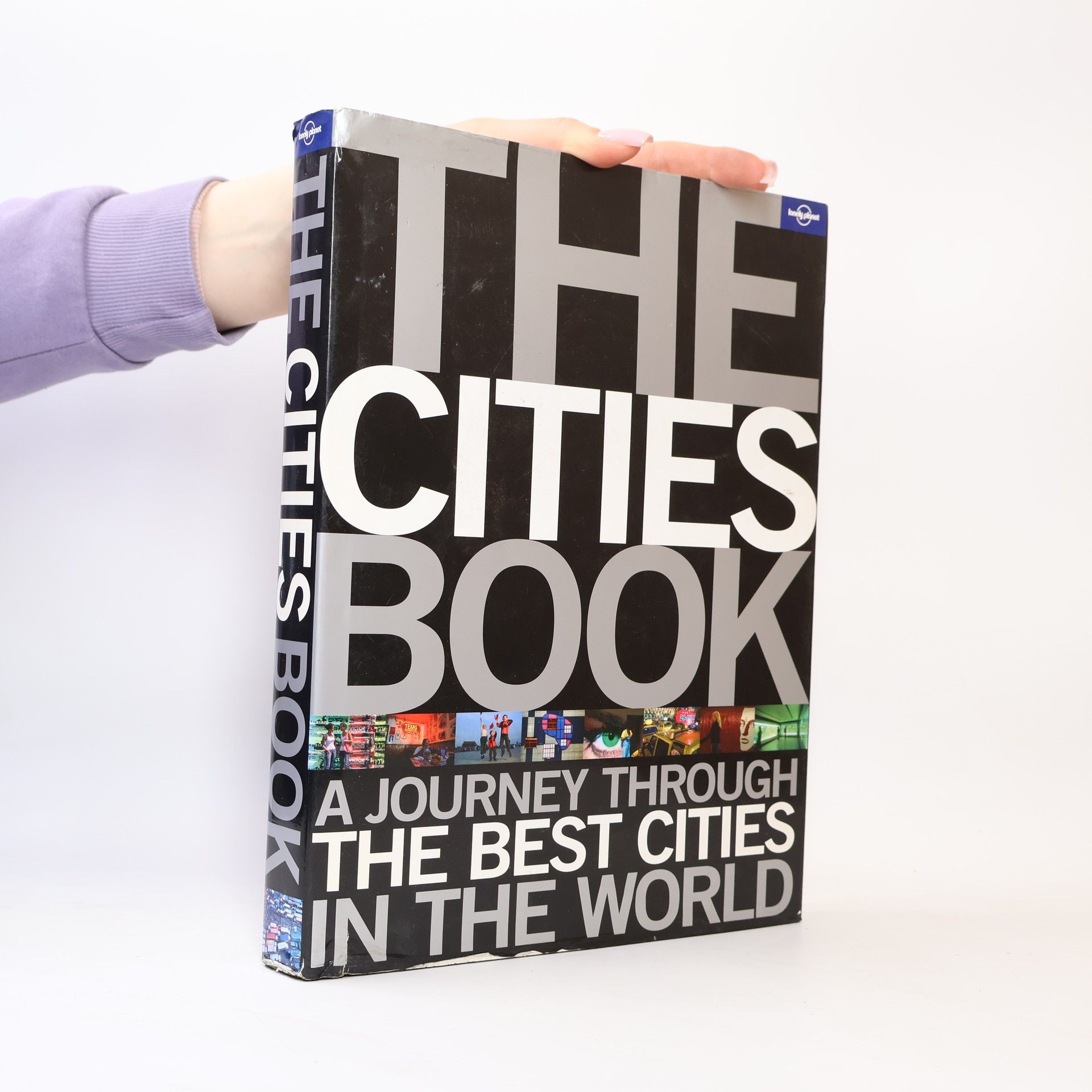 Autores varios The cities book : a journey through the best cities in the world.