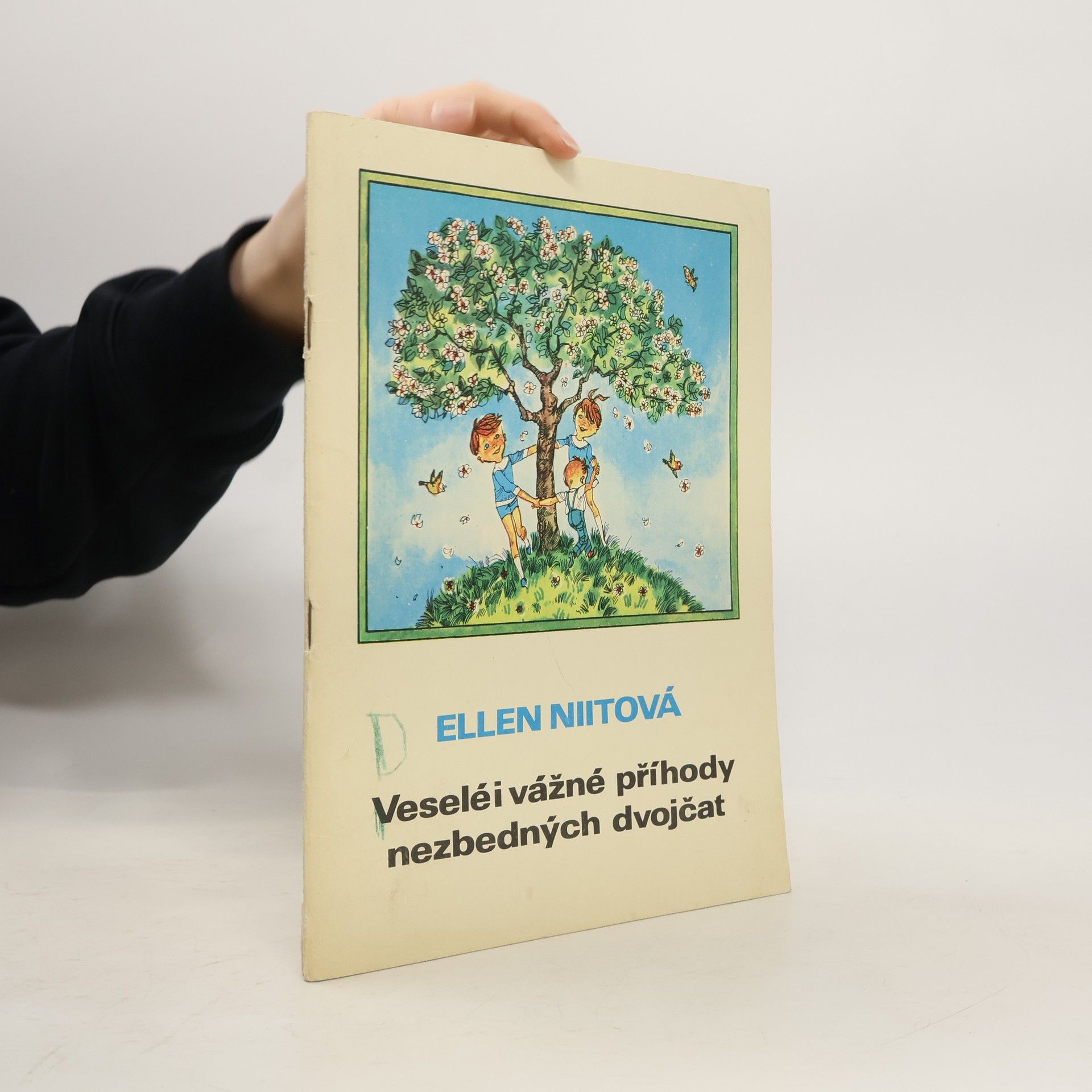 Ellen Niit Veselé i vážné příhody nezbedných dvojčat