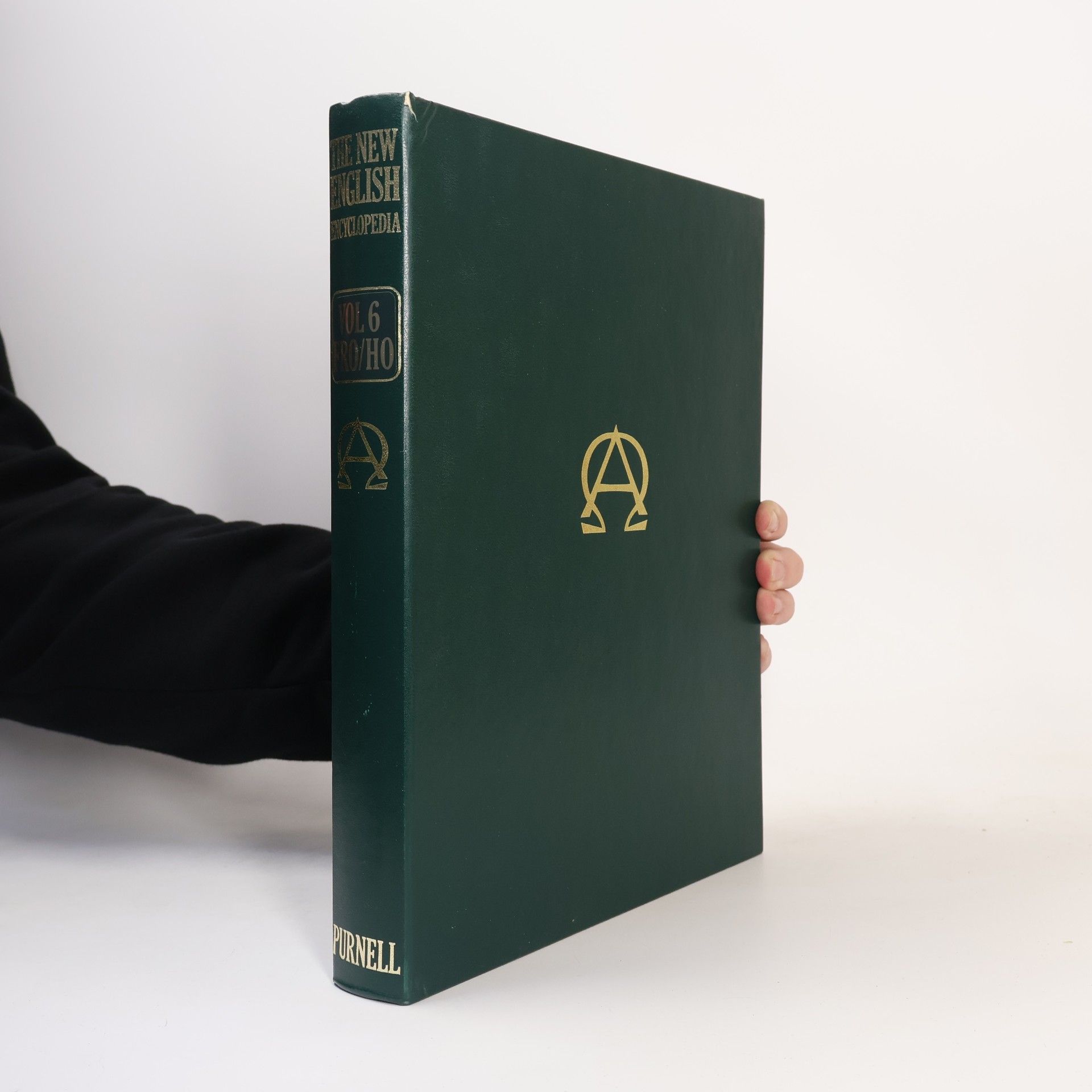 Autores varios The New English Encyclopedia