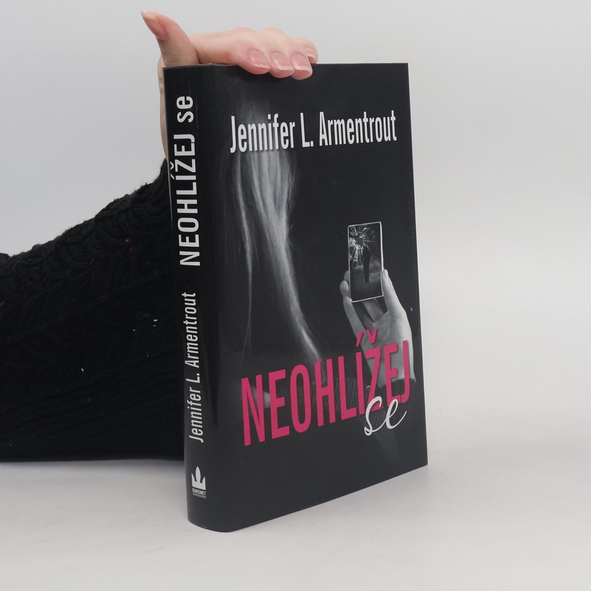 Jennifer L. Armentrout Neohlížej se