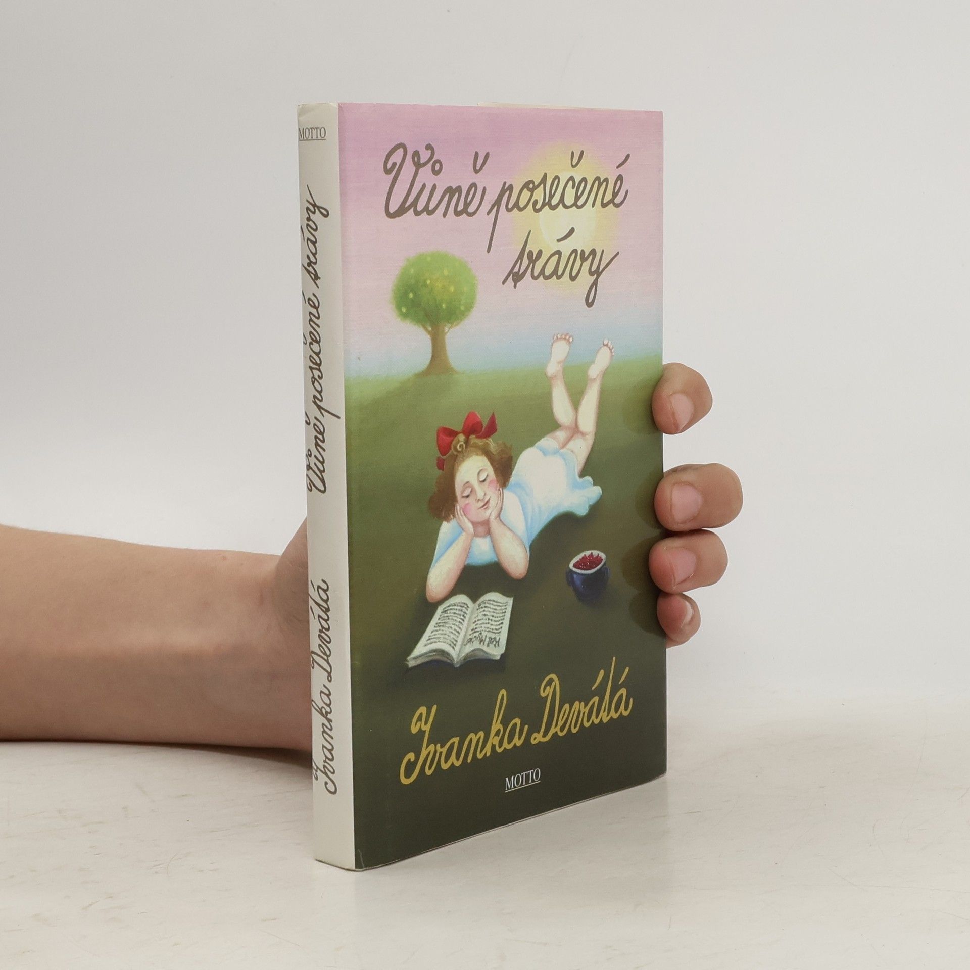 Ivanka Devátá Vůně posečené trávy