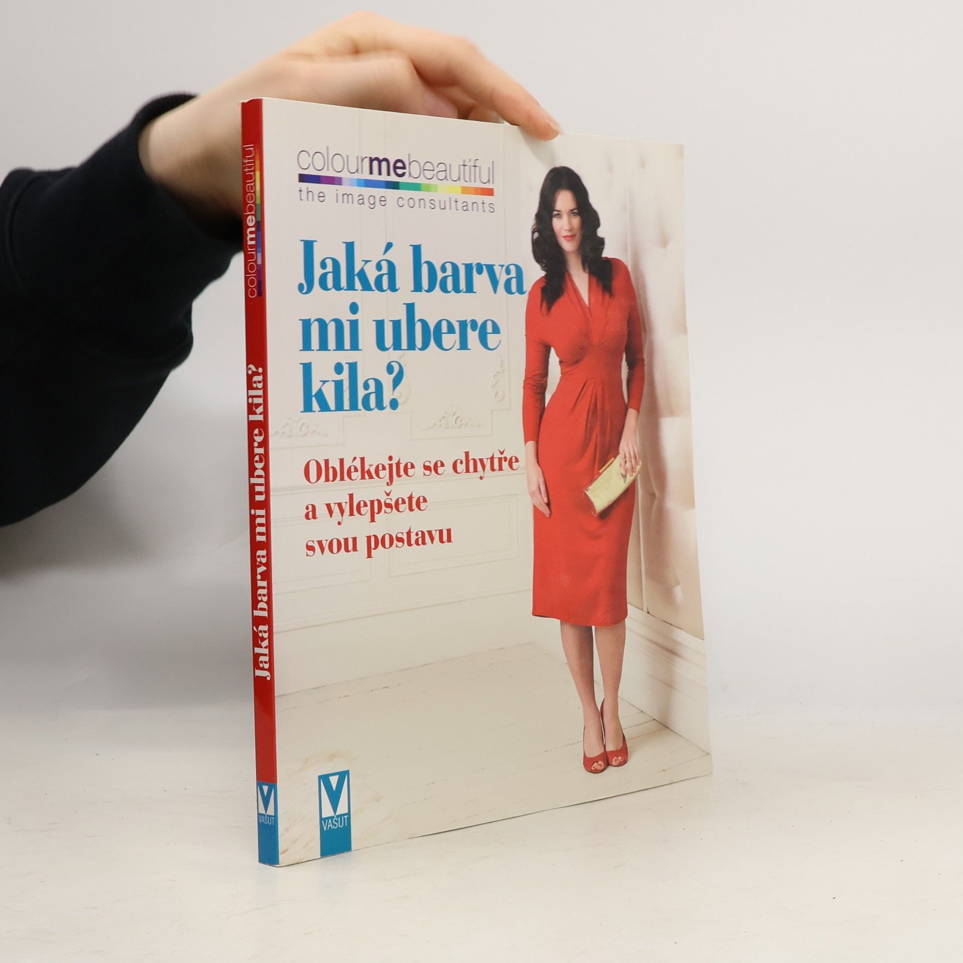 Jaká barva mi ubere kila? Oblékejte se chytře a vylepšete svou postavu