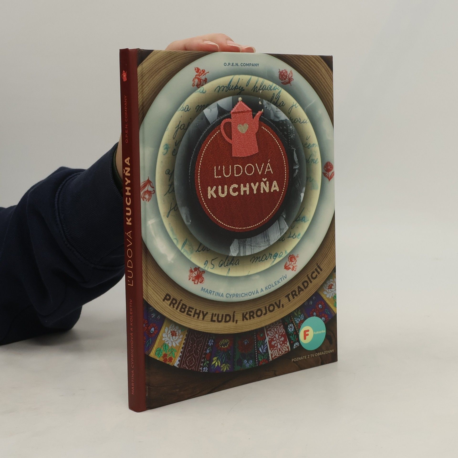 Auteurscollectief Ľudová kuchyňa - príbehy ľudí, krojov, tradícií
