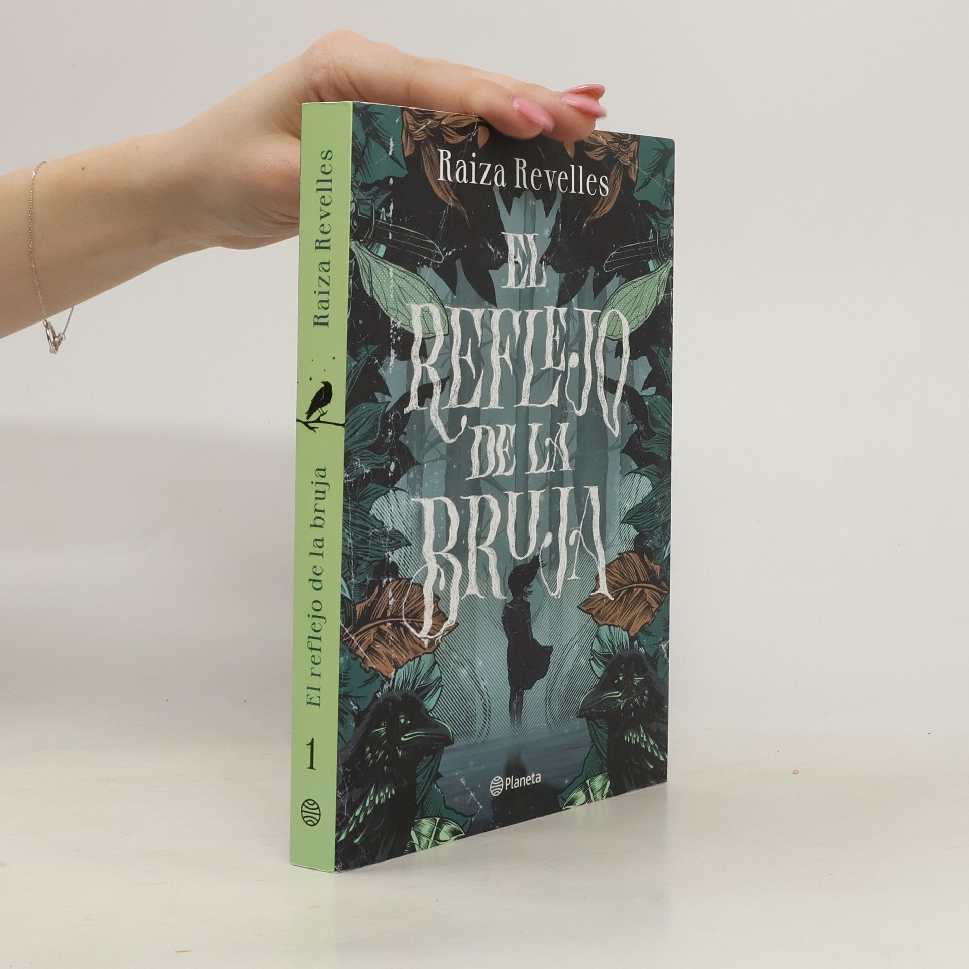 Raiza Revelles El reflejo de la bruja