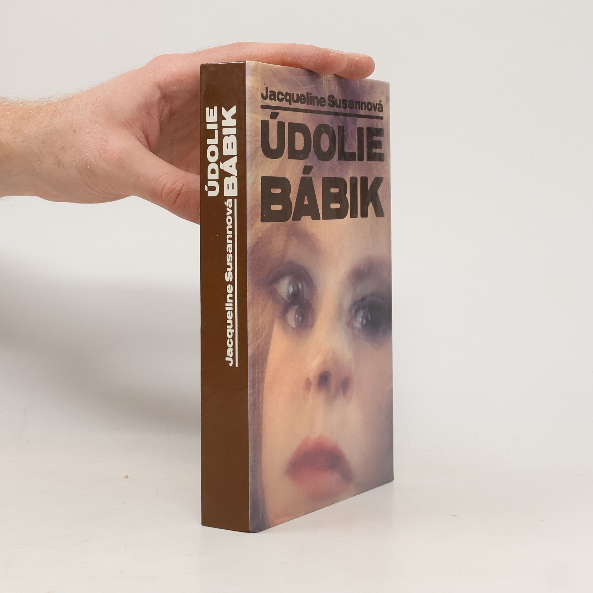 Jacqueline Susann Údolie bábik