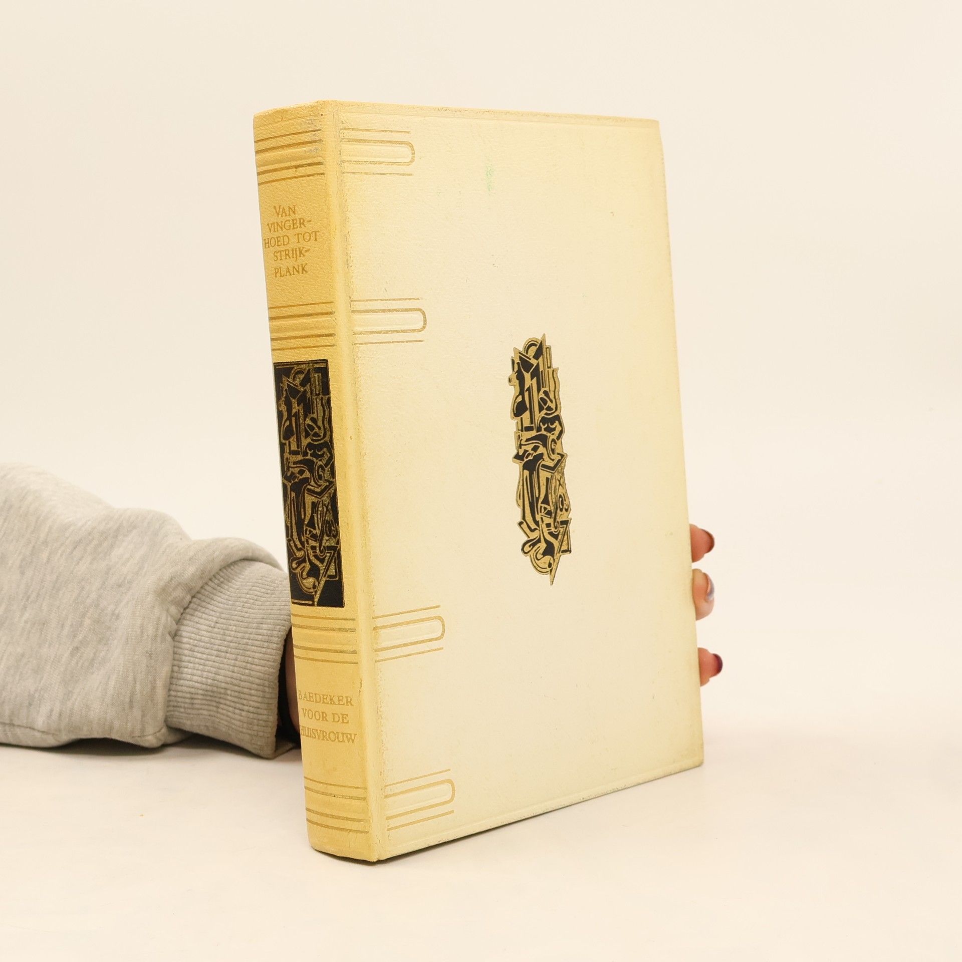 AA.VV. Van vingerhoed tot strijkplank 3