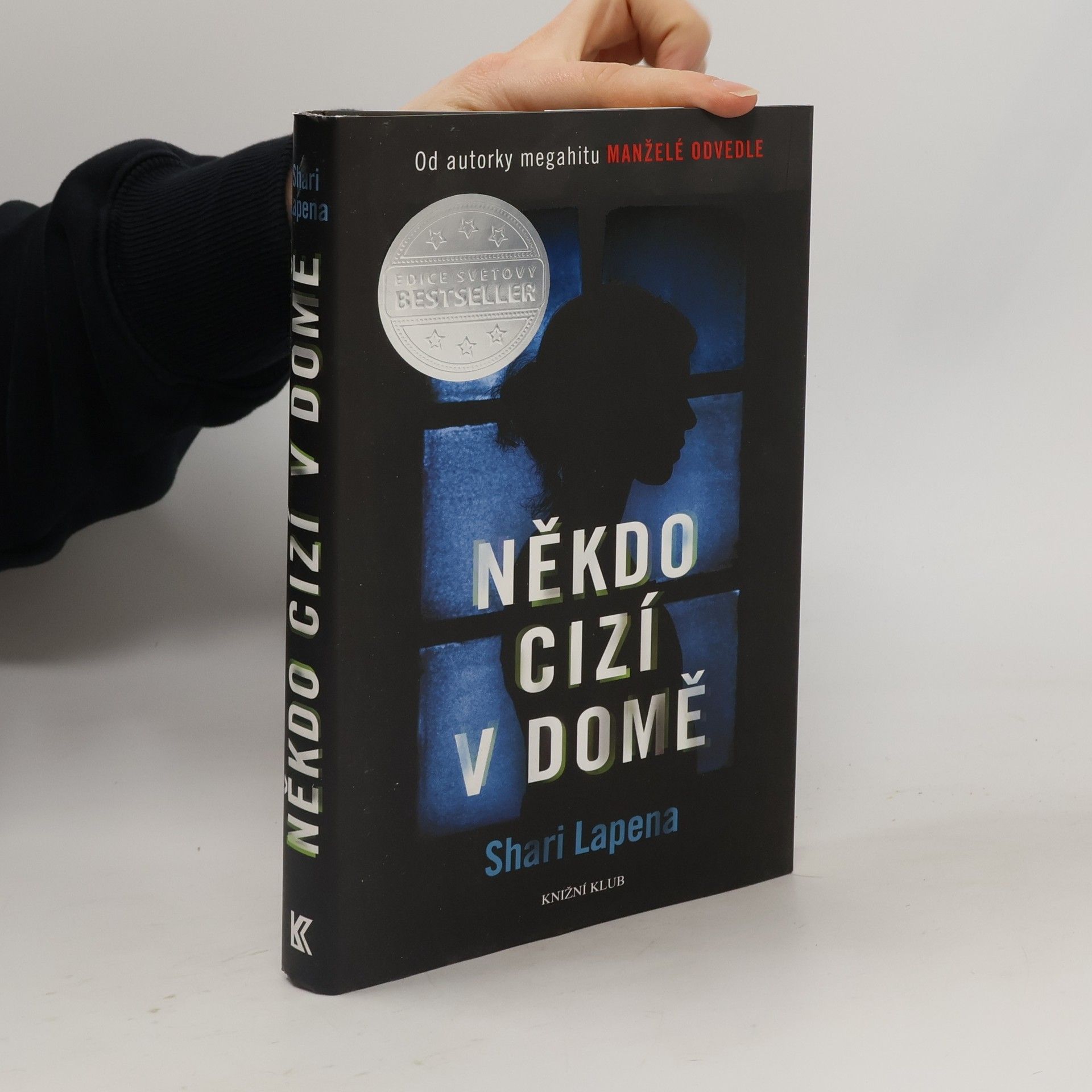 Shari Lapena Někdo cizí v domě