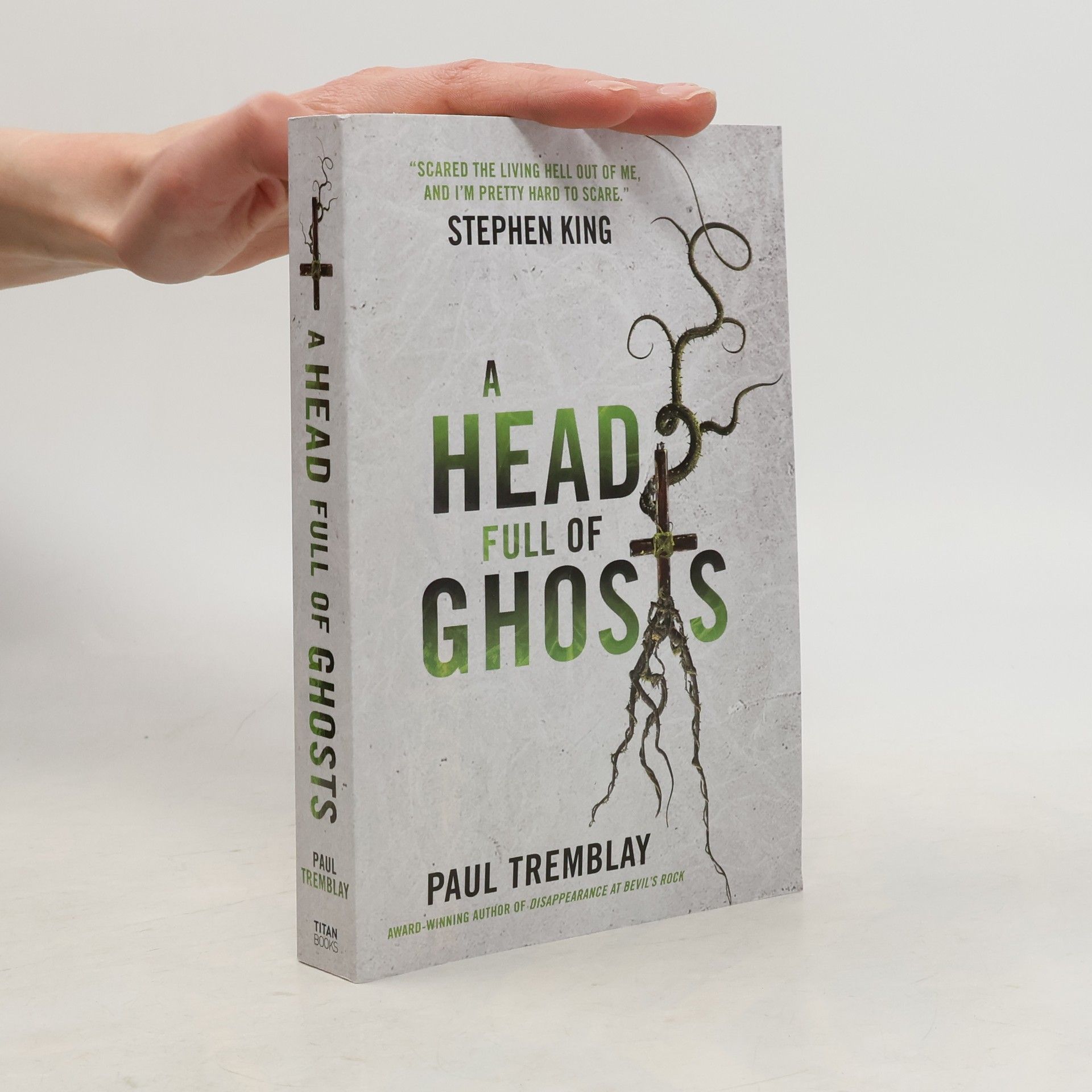 Paul Tremblay A Head Full of Ghosts