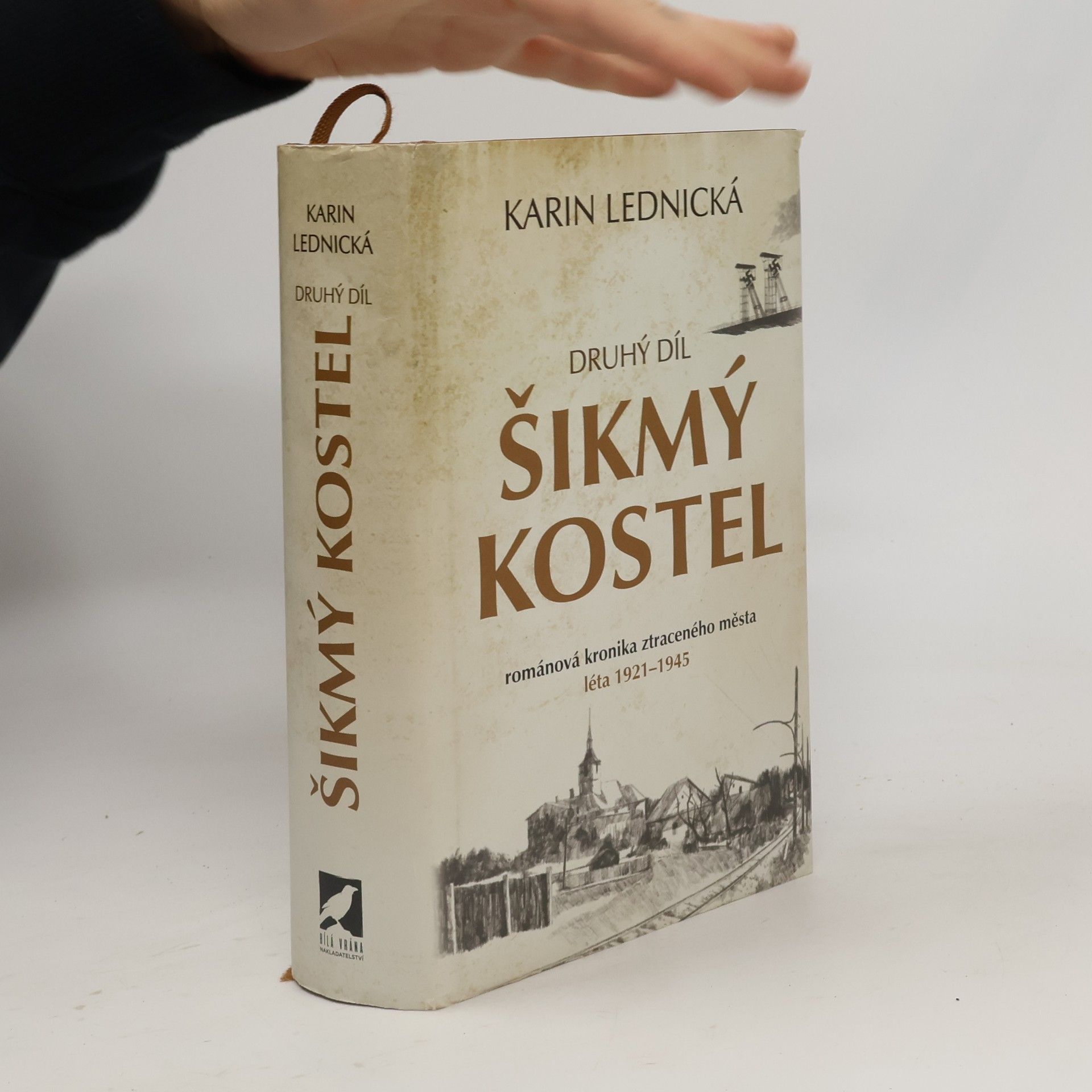 Karin Lednická Šikmý kostel 2