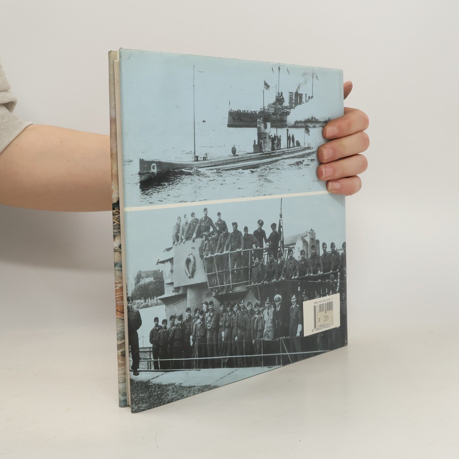 V. E. Tarrant Ponorky útočí : ofenziva německých ponorek 1914-1945