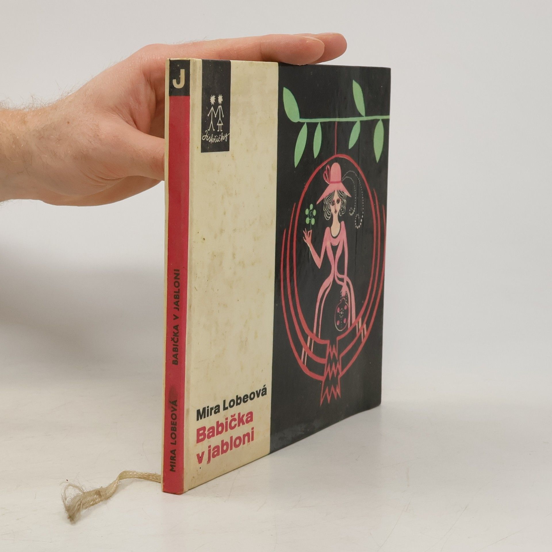 Mira Lobe Babička v jabloni