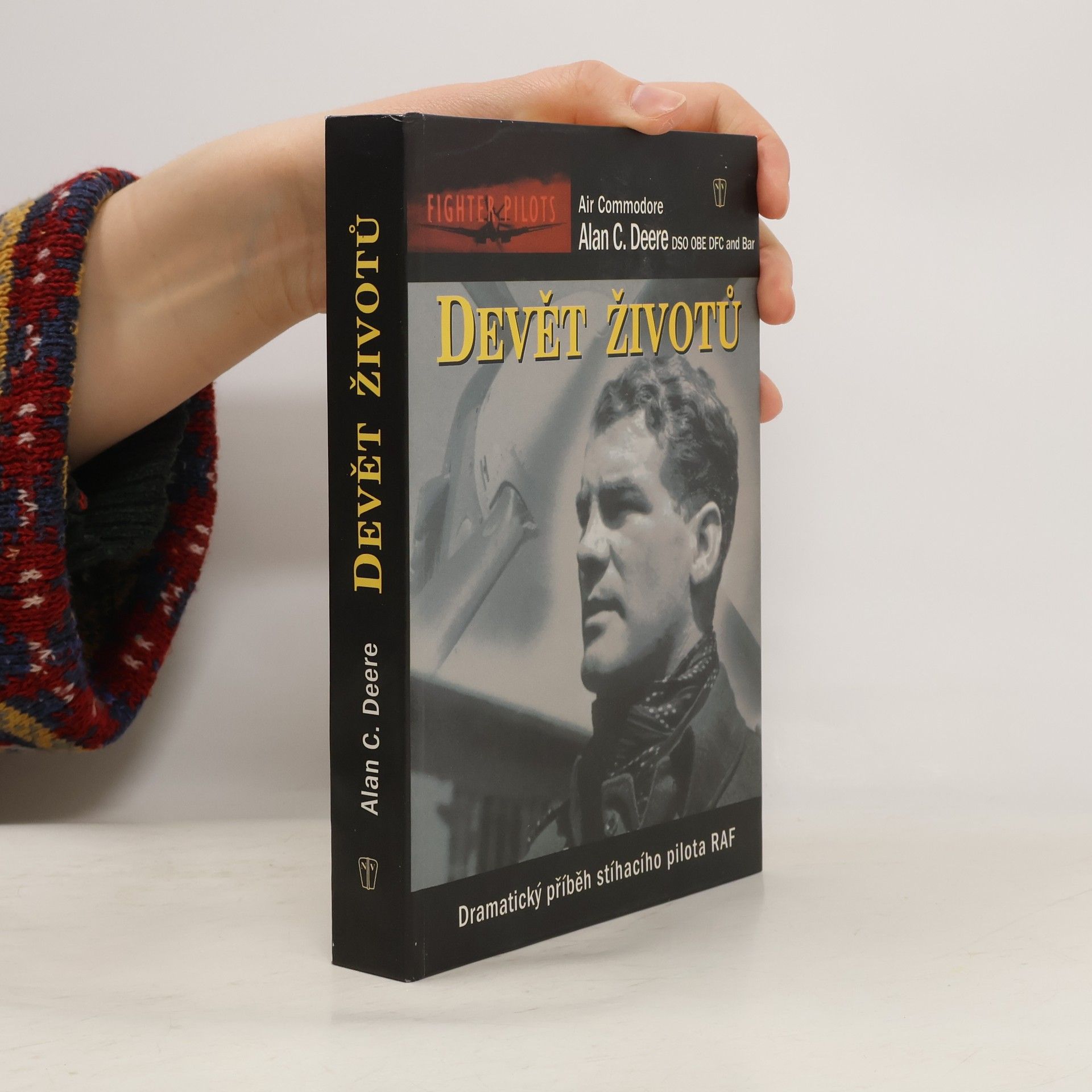 Alan C. Deere Devět životů