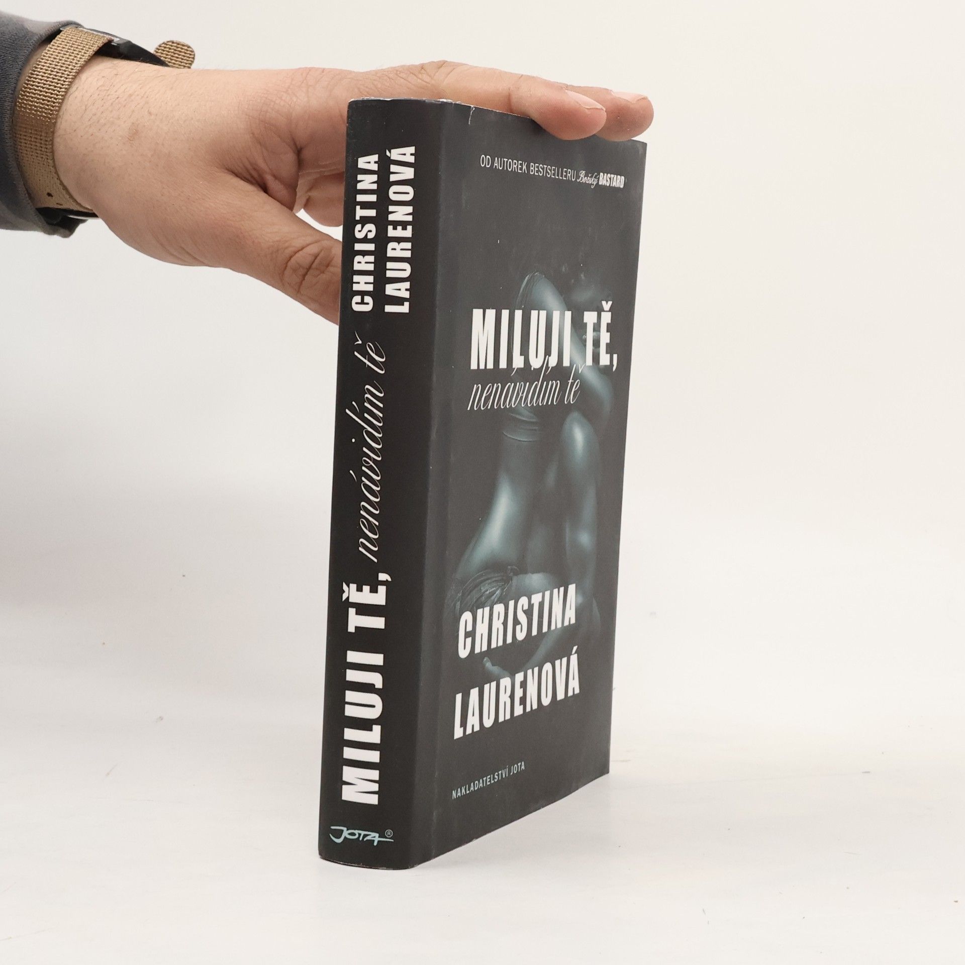 Christina Lauren Miluji tě, nenávidím tě