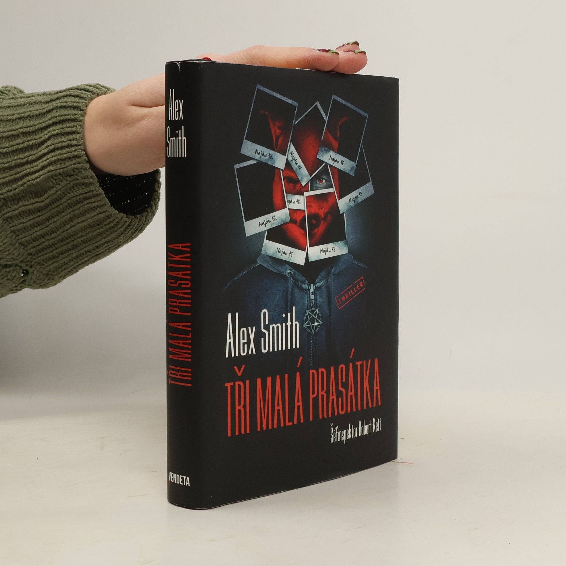 Alexander Gordon Smith Tři malá prasátka