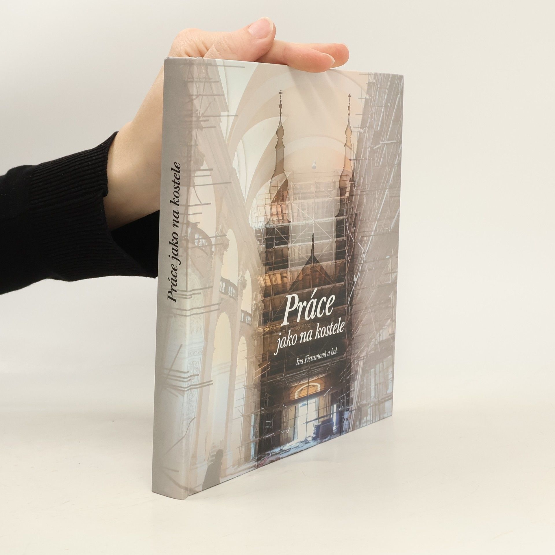 Práce jako na kostele