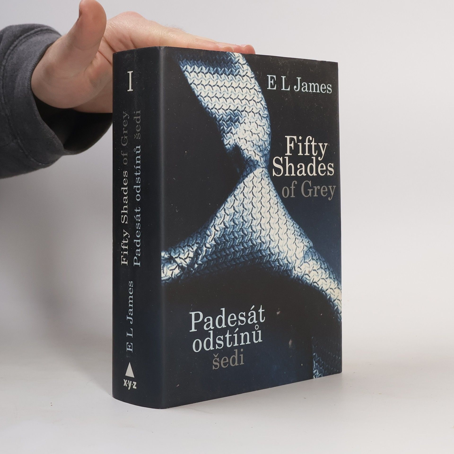 E L James Padesát odstínů šedi