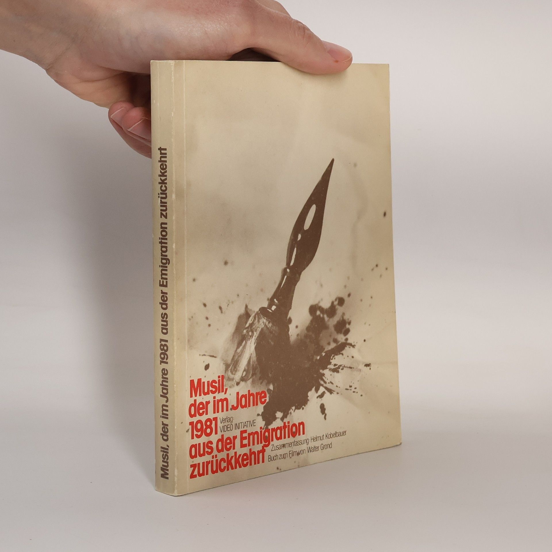 Musil, der im Jahre 1981 aus der Emigration zurückkehrt