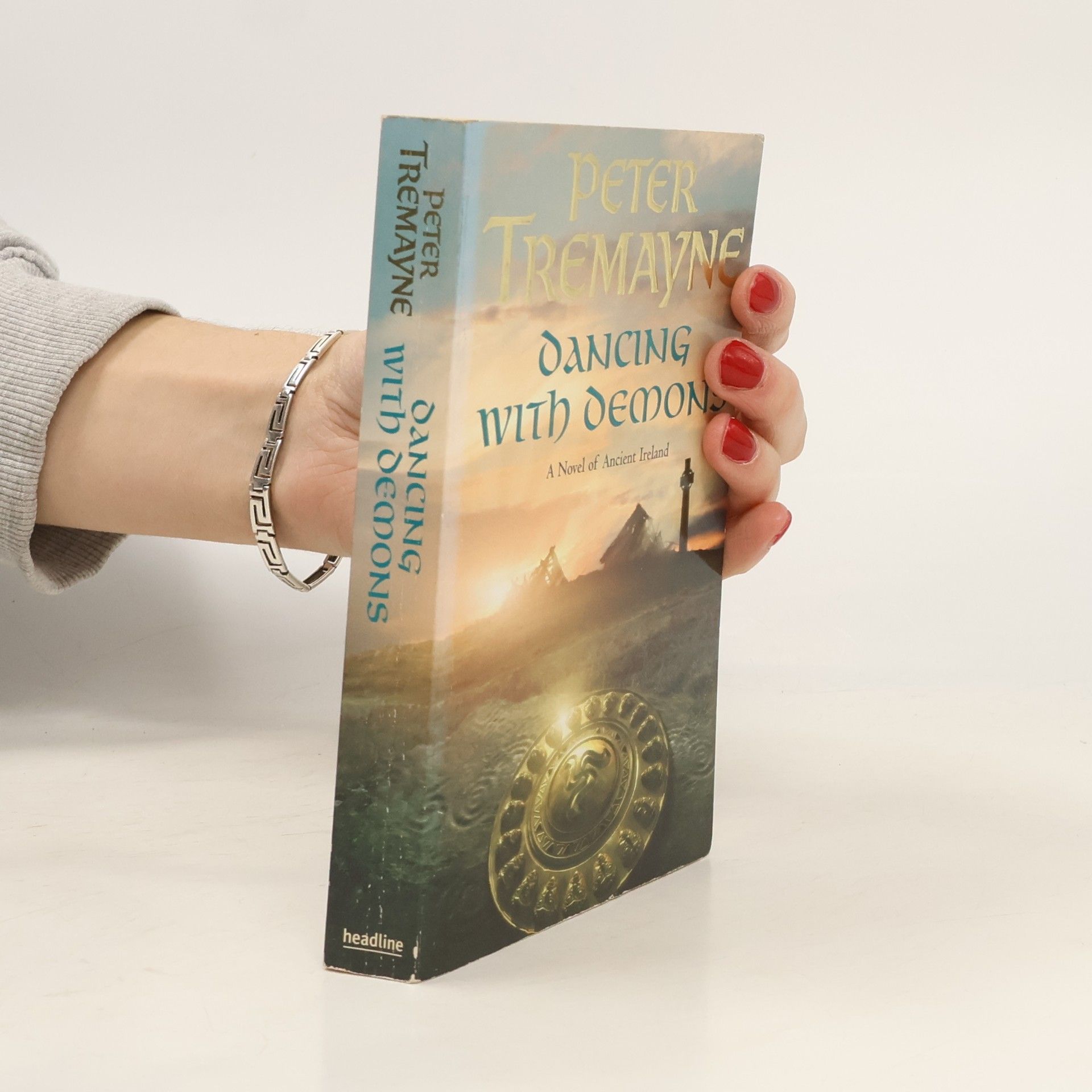 Peter Berresford Ellis Dancing with Demons (Sister Fidelma Mysteries Book 18)