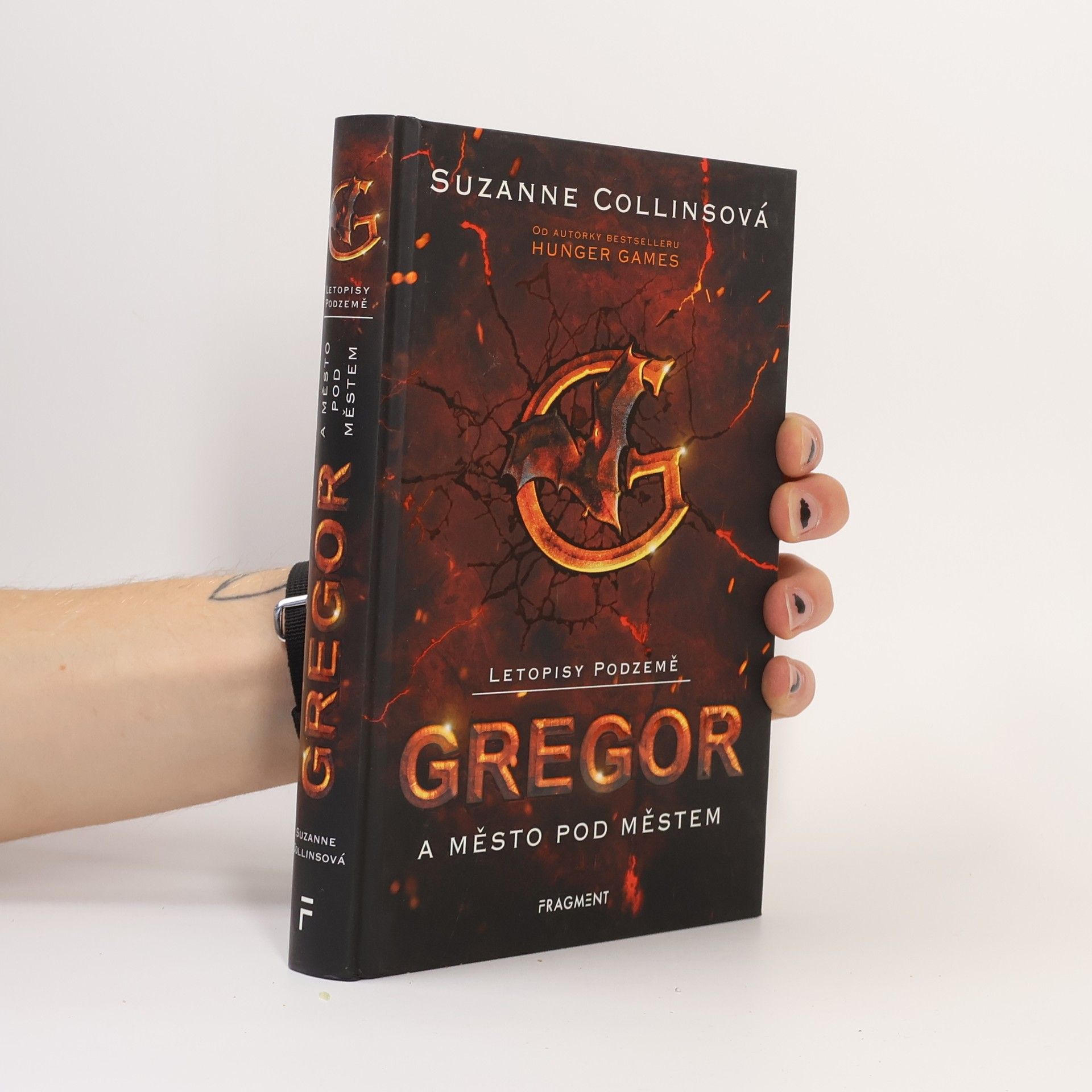 Suzanne Collins Letopisy Podzemě. Gregor a město pod městem