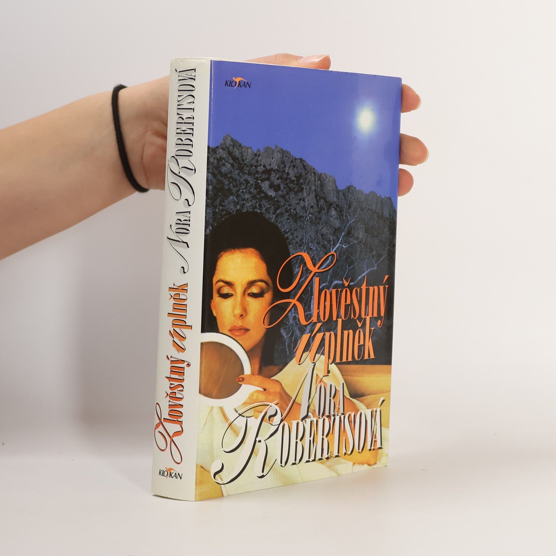 Nora Roberts Zlověstný úplněk