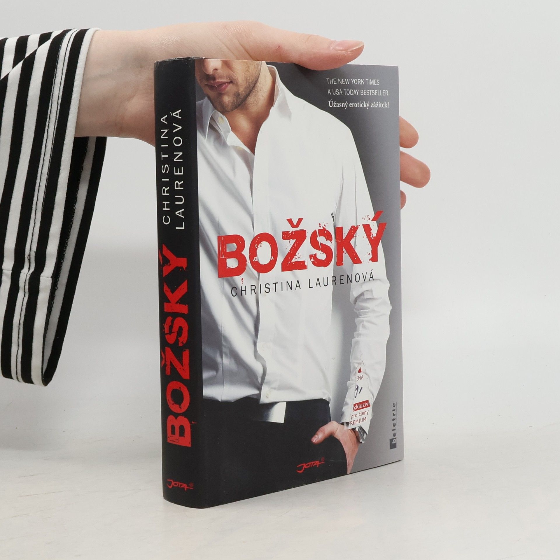 Christina Lauren Božský