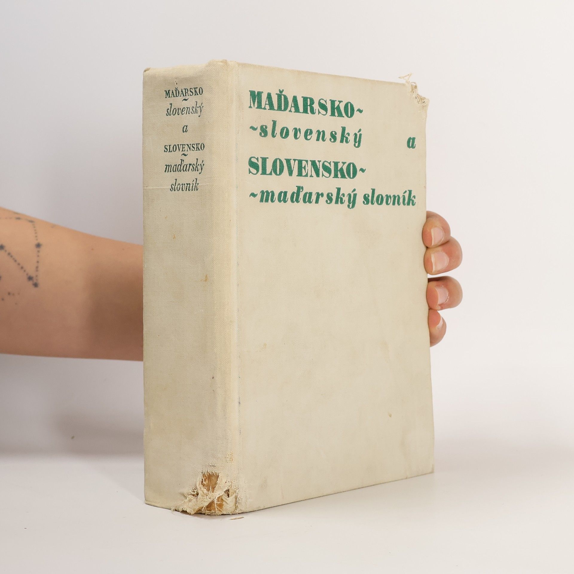 Edita Chrenková Maďarsko-slovenský a slovensko-maďarský slovník