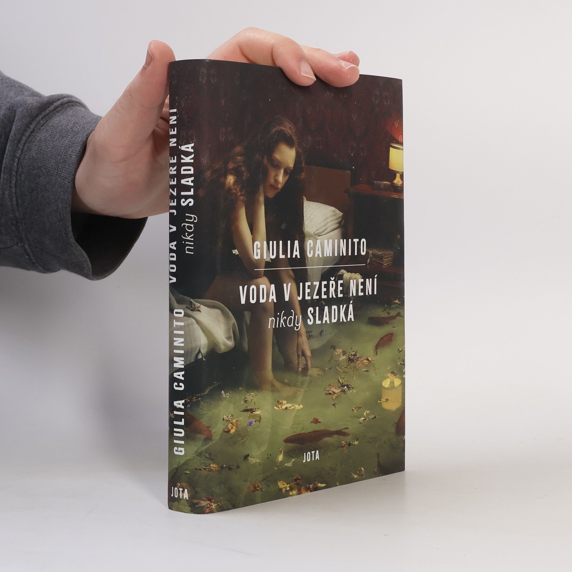 Voda v jezeře není nikdy sladká