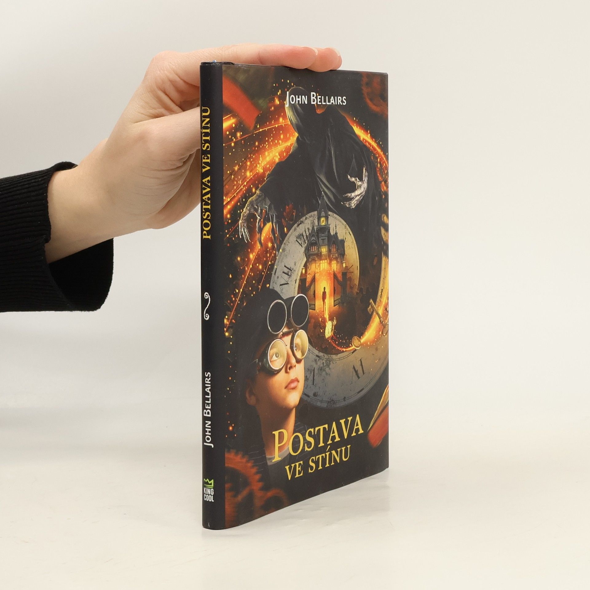 John Bellairs Postava ve stínu