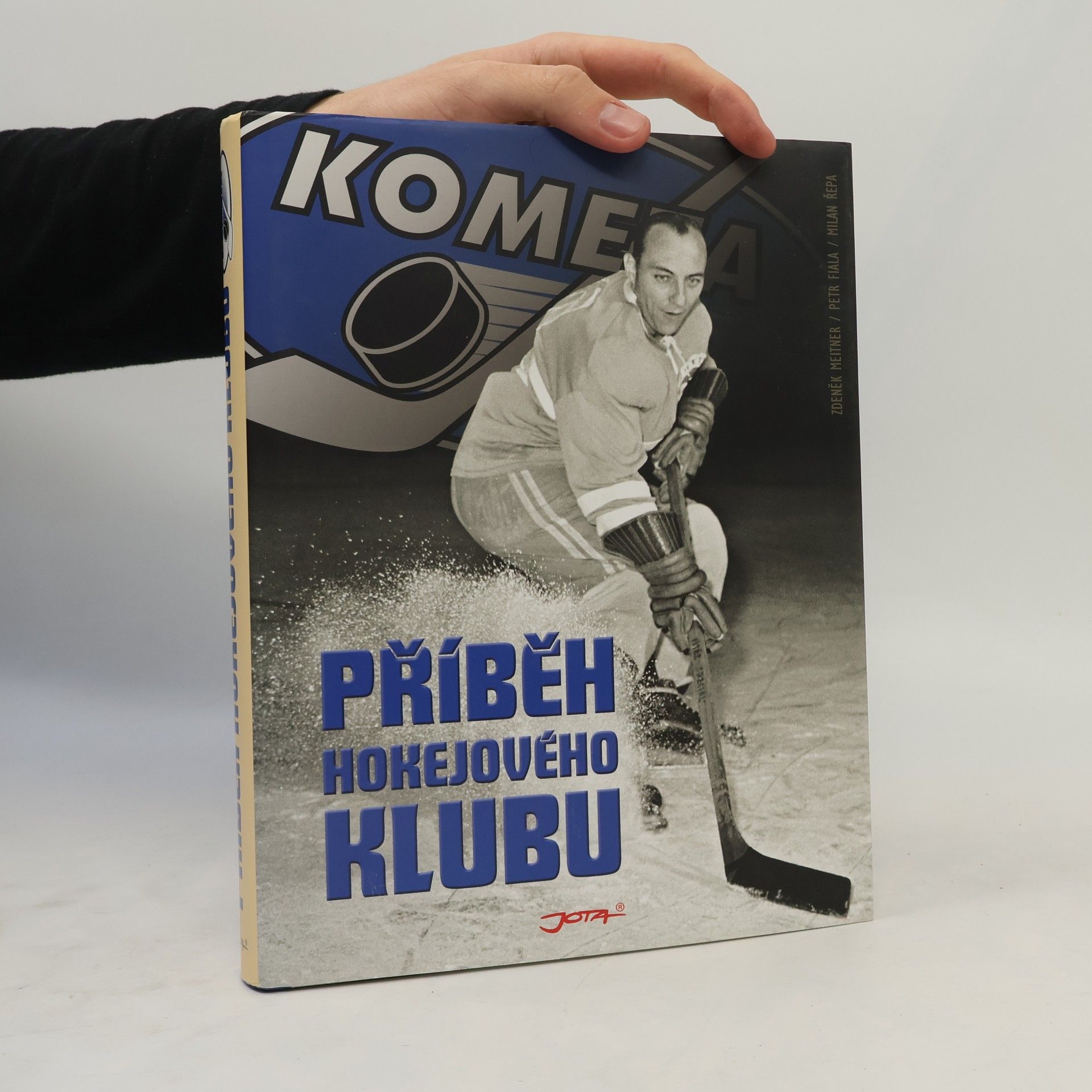 Kometa : příběh hokejového klubu