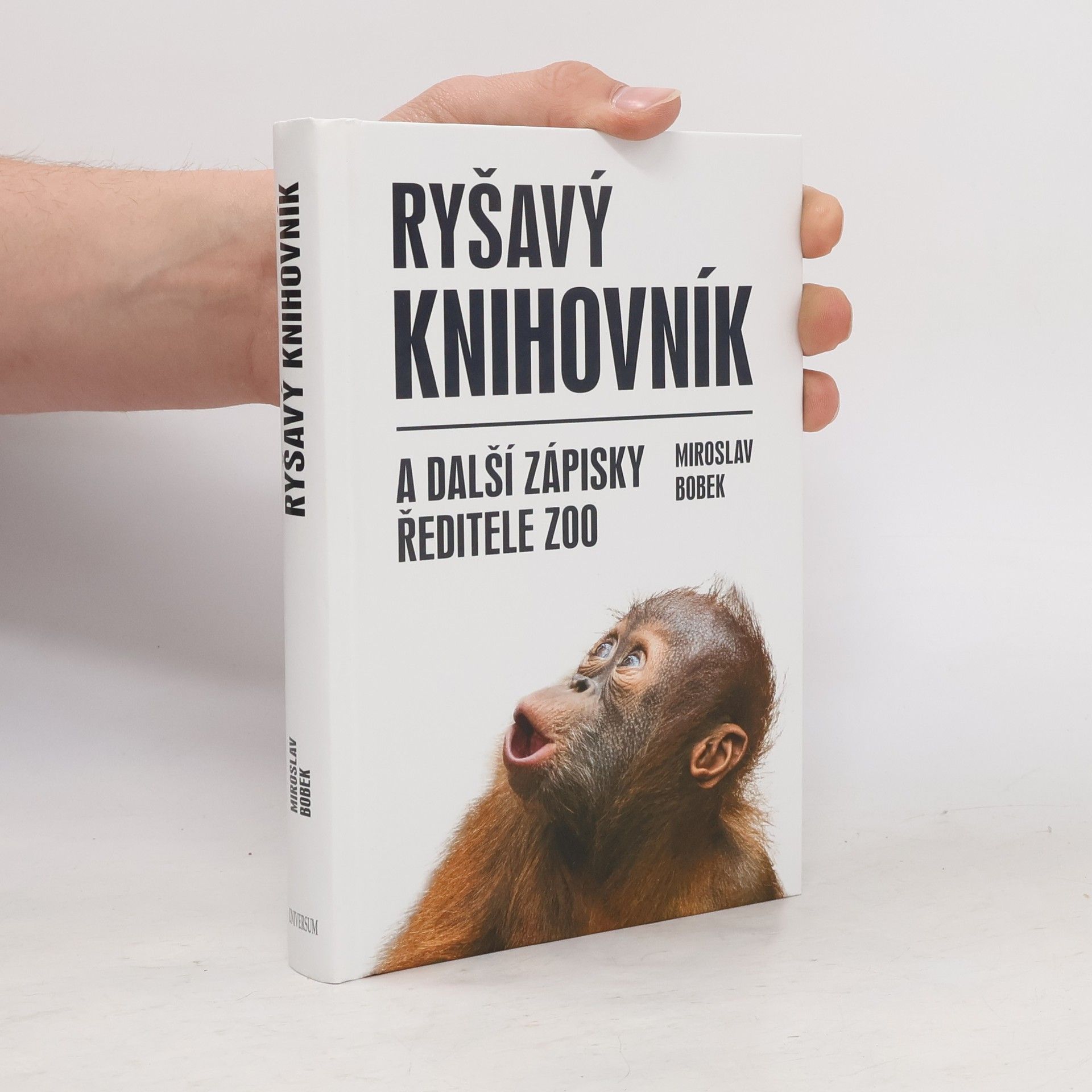 Miroslav Bobek Ryšavý knihovník a další zápisky ředitele zoo