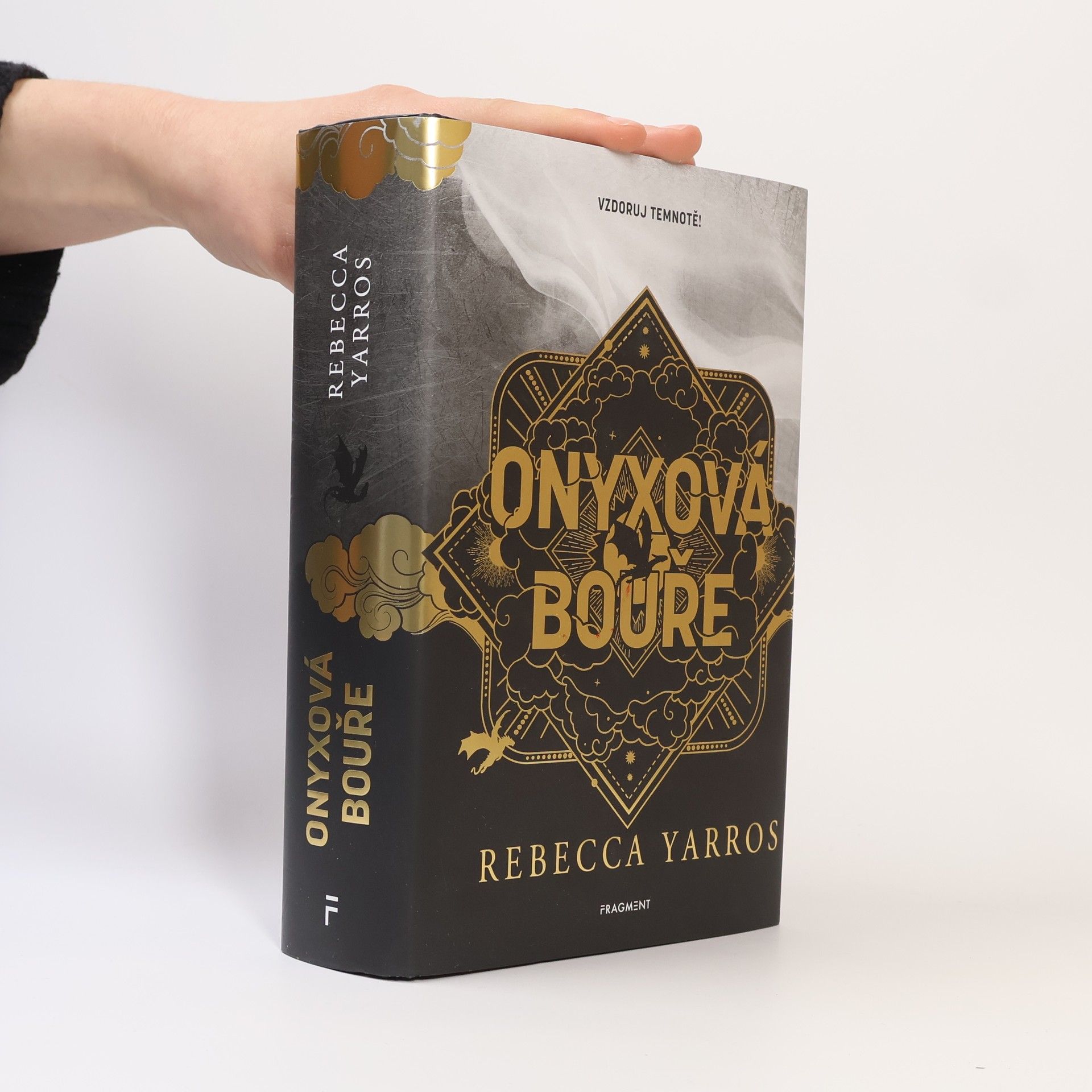 Rebecca Yarros Onyxová bouře