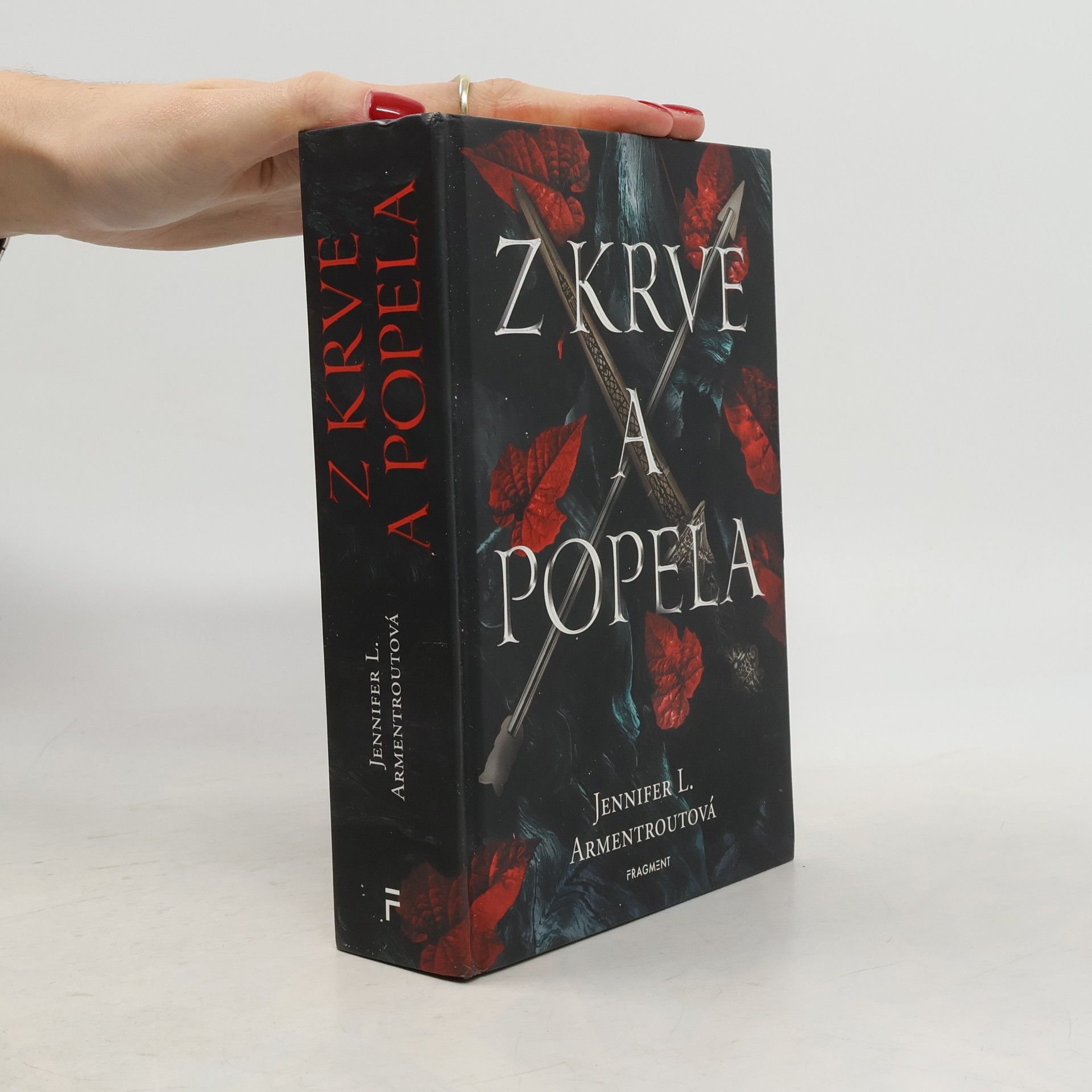 Jennifer L. Armentrout Z krve a popela
