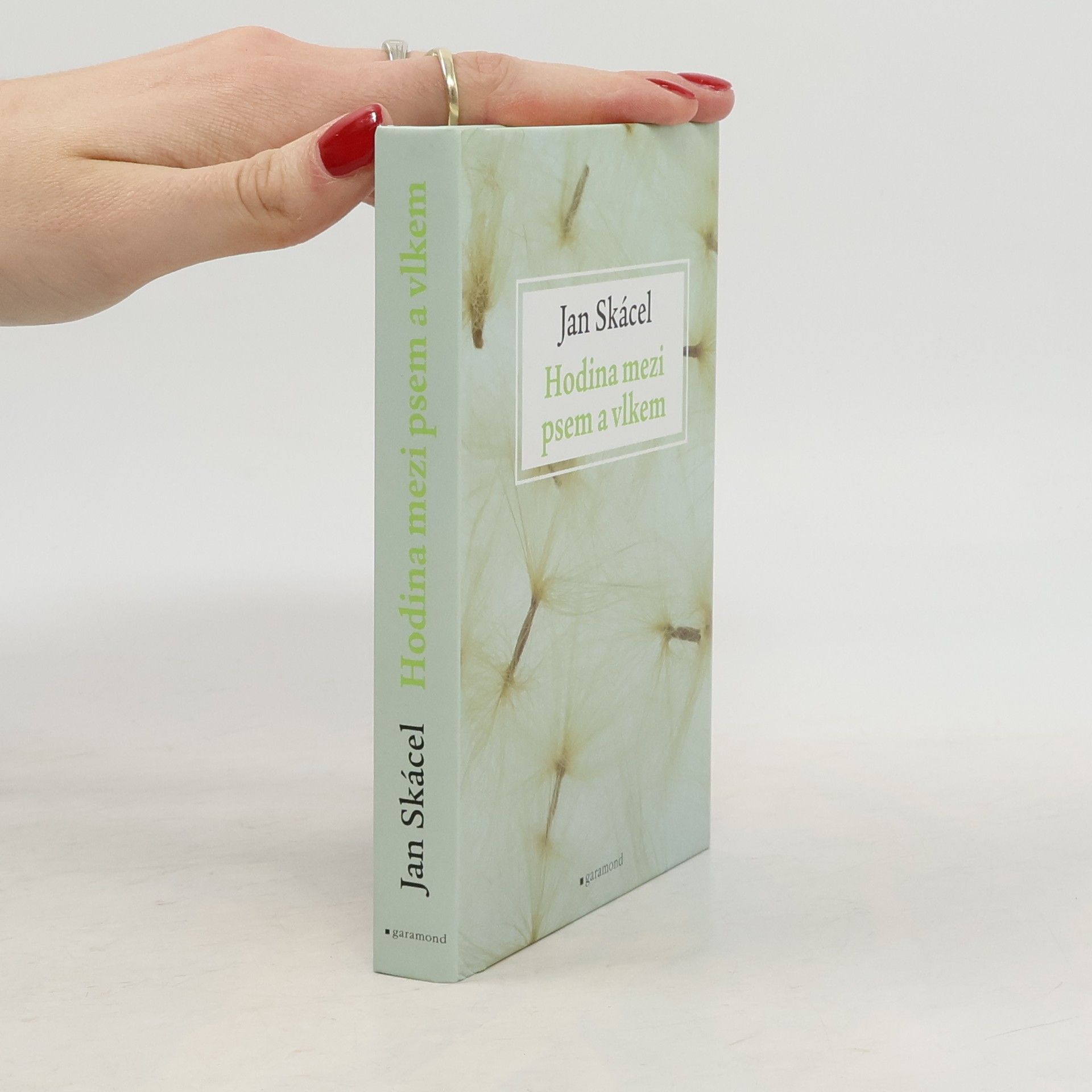 Jan Skácel Hodina mezi psem a vlkem