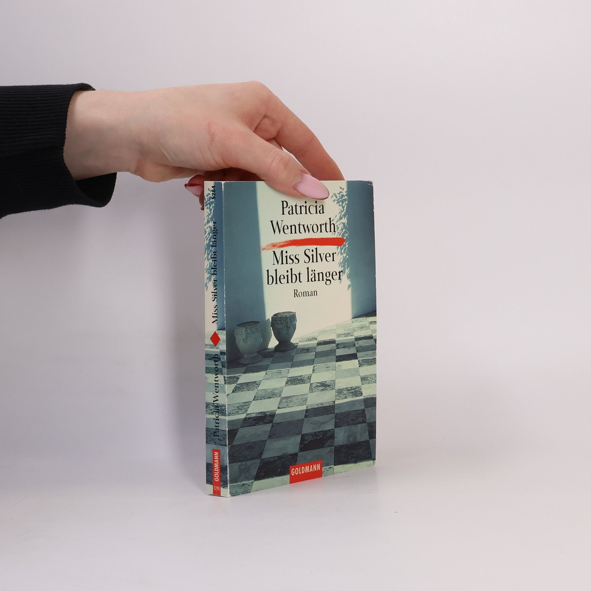Patricia Wentworth Miss Silver bleibt länger