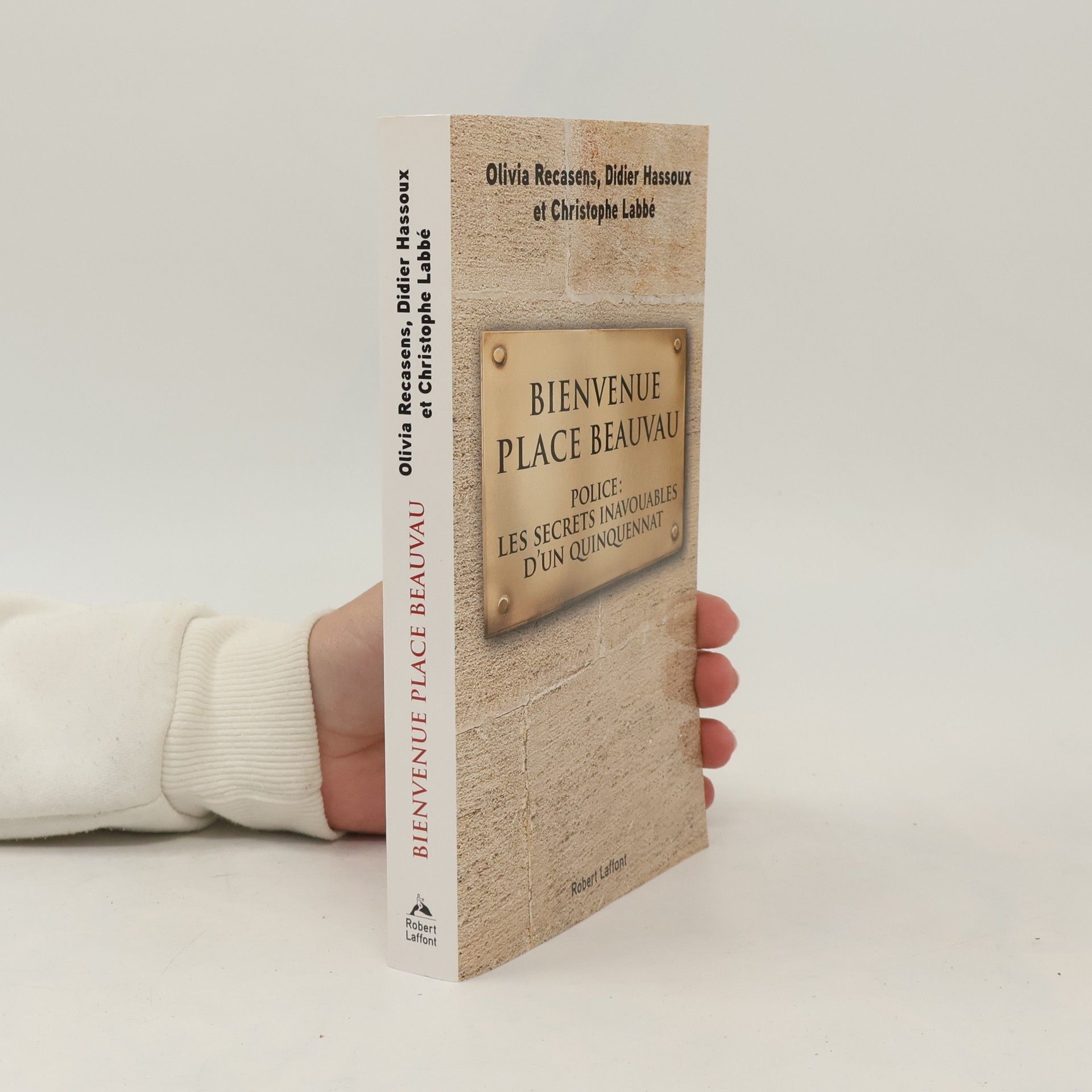 Olivia Recasens Bienvenue Place Beauvau