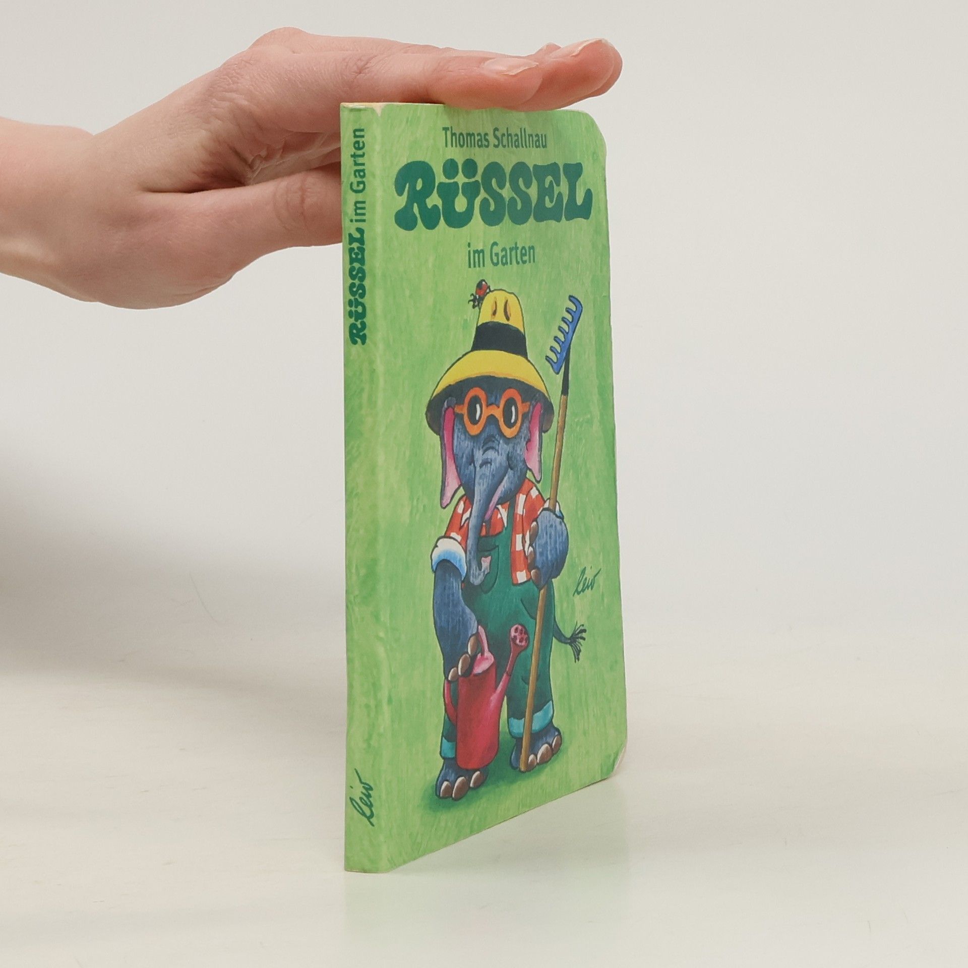 Thomas Schallnau Rüssel im Garten