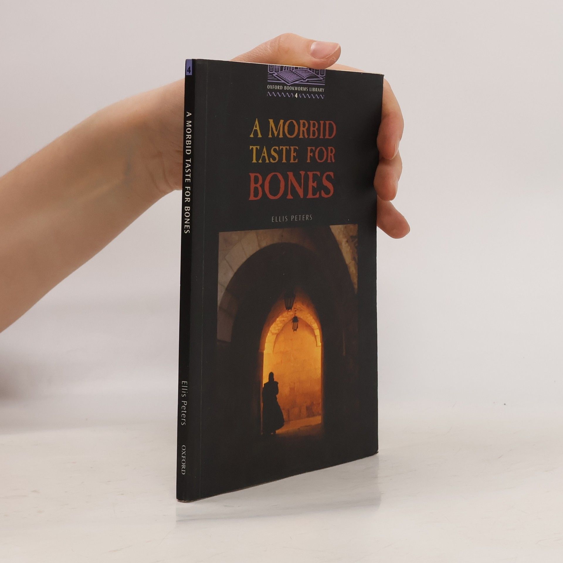 Edith Pargeter A Mordbid Taste For Bones (Oxford Bookworms, Level 4)