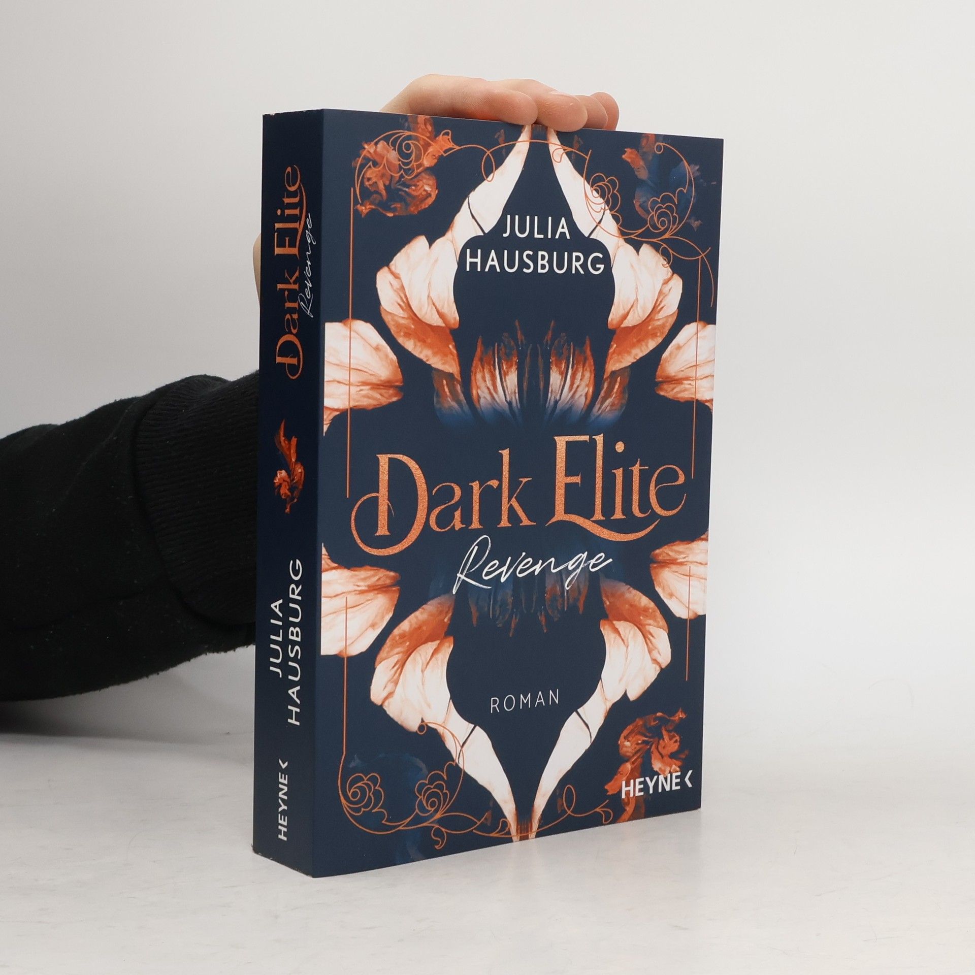 Julia Hausburg Dark Elite – Revenge