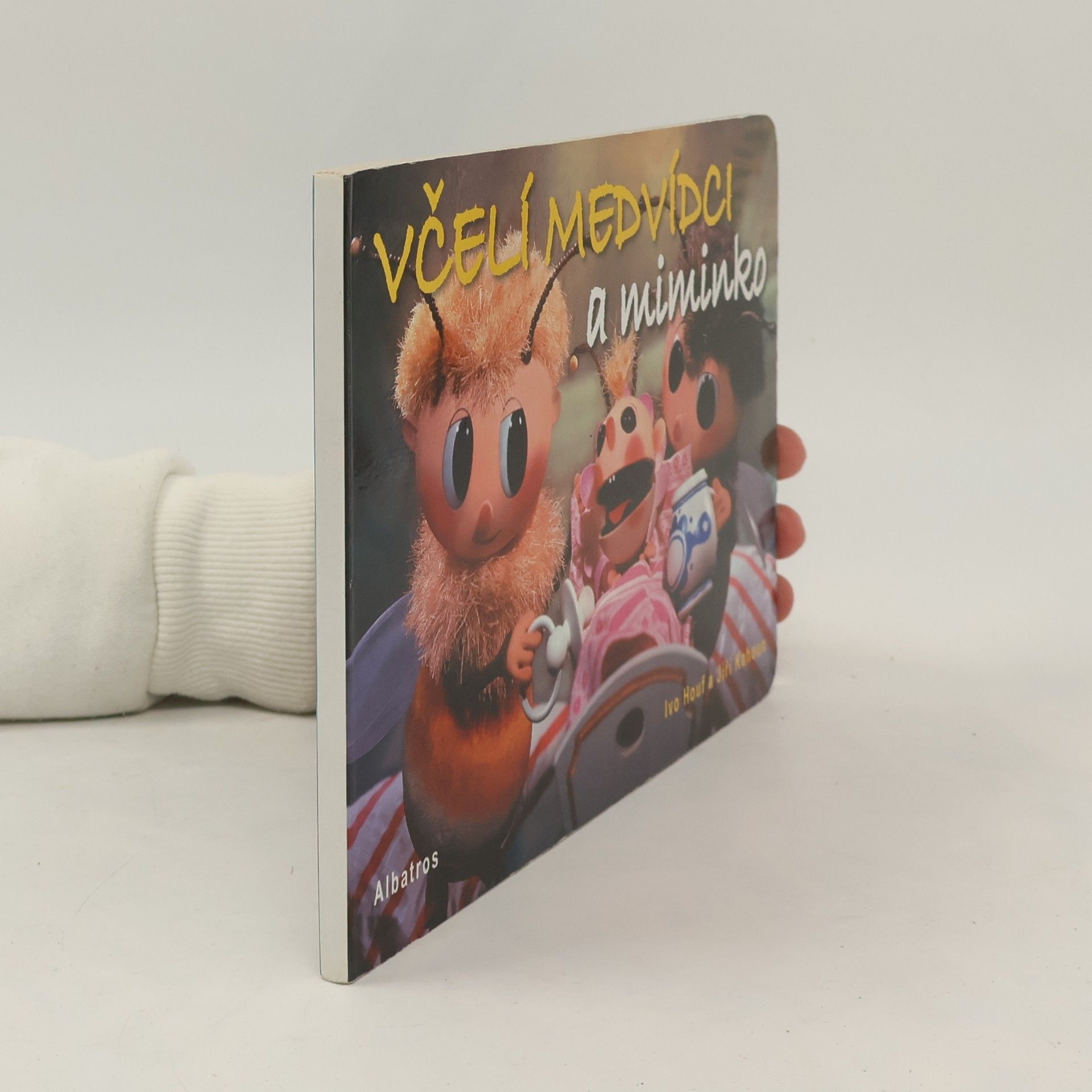 Ivo Houf Včelí medvídci a miminko