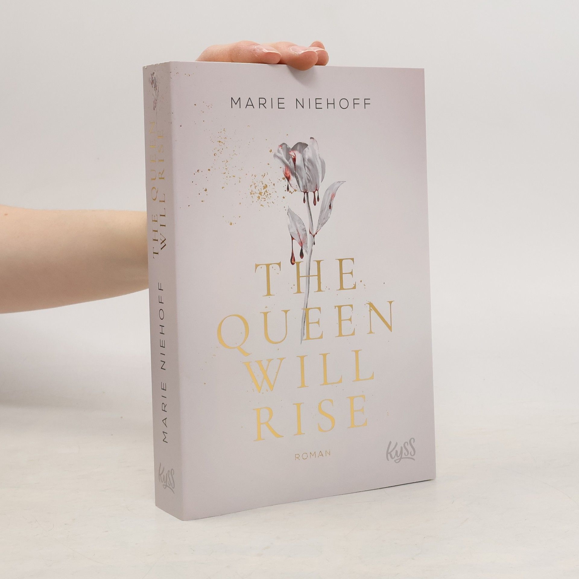 Marie Niehoff The Queen Will Rise