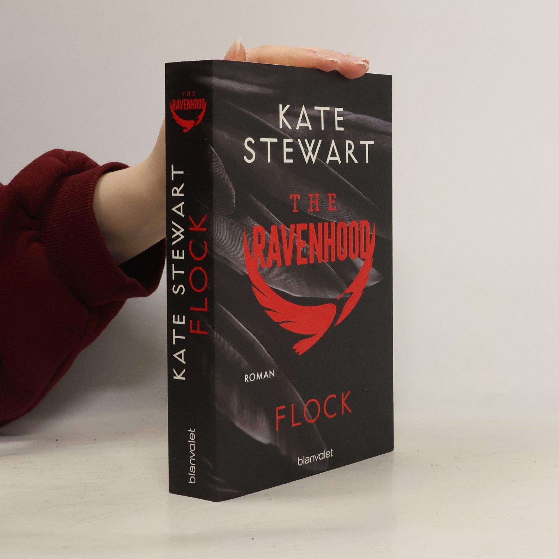 Kate Stewart The Ravenhood - Flock