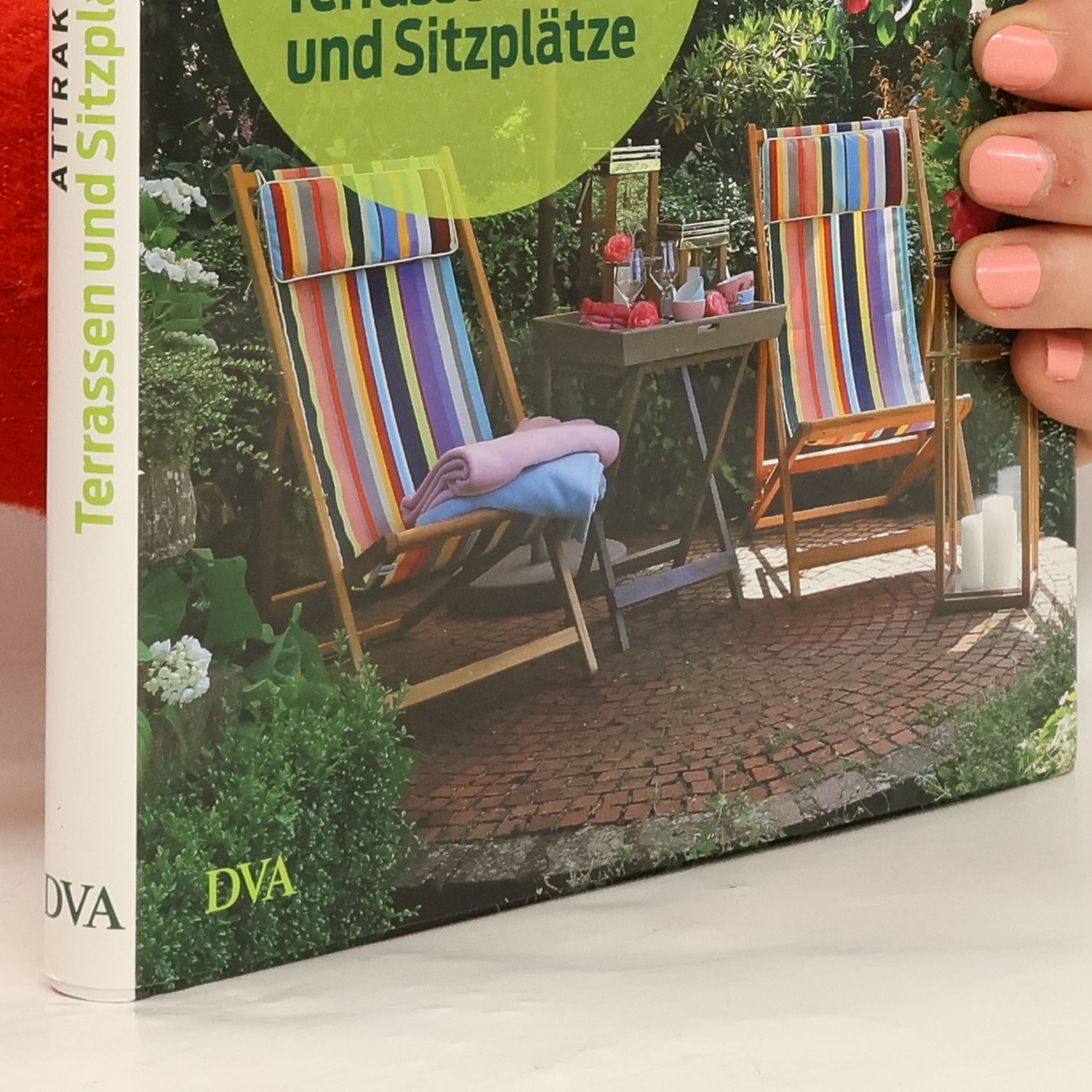 Attraktive Terrassen und Sitzplätze