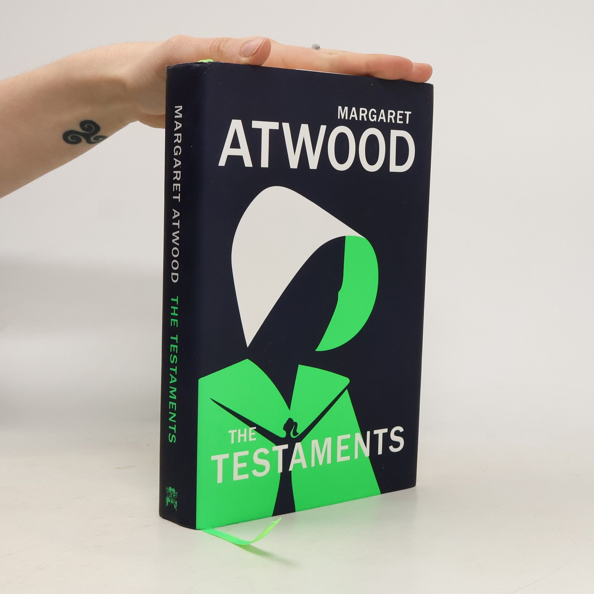Margaret Atwood The testaments
