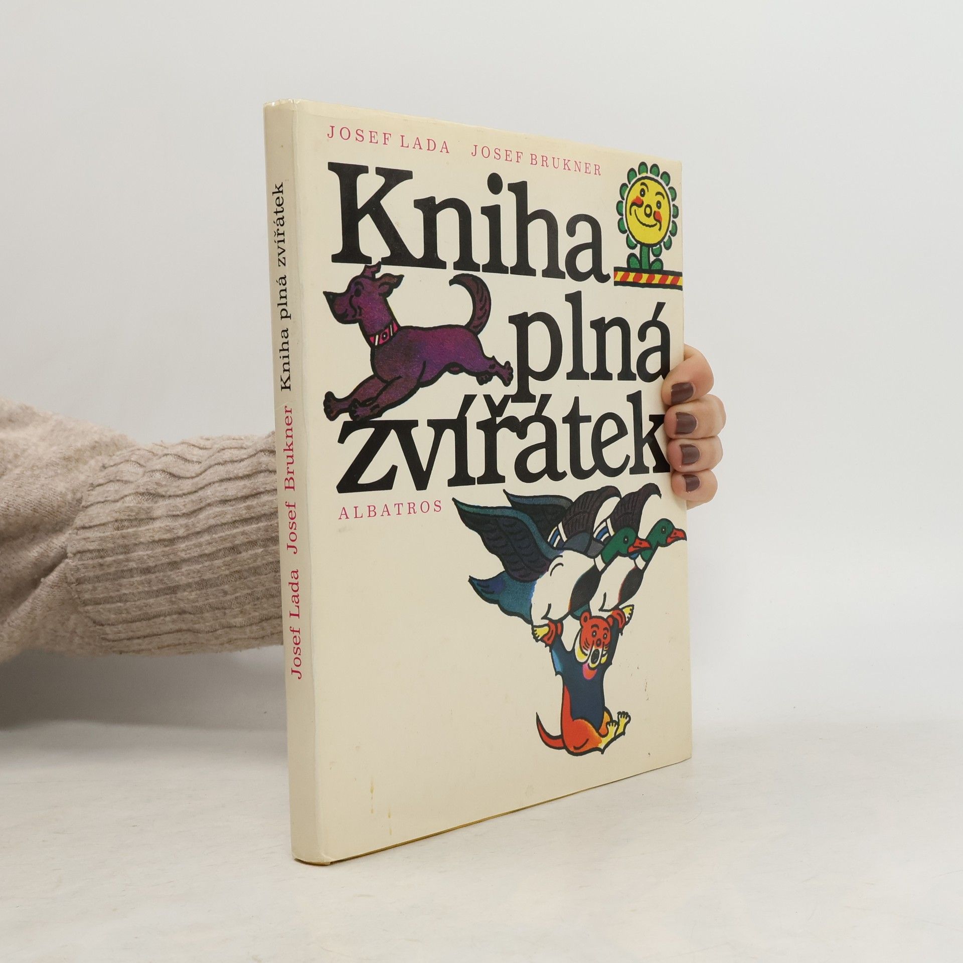 Kniha plná zvířátek