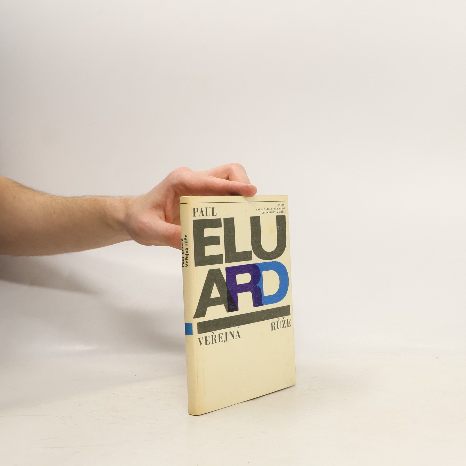 Vítězslav Nezval Veřejná růže