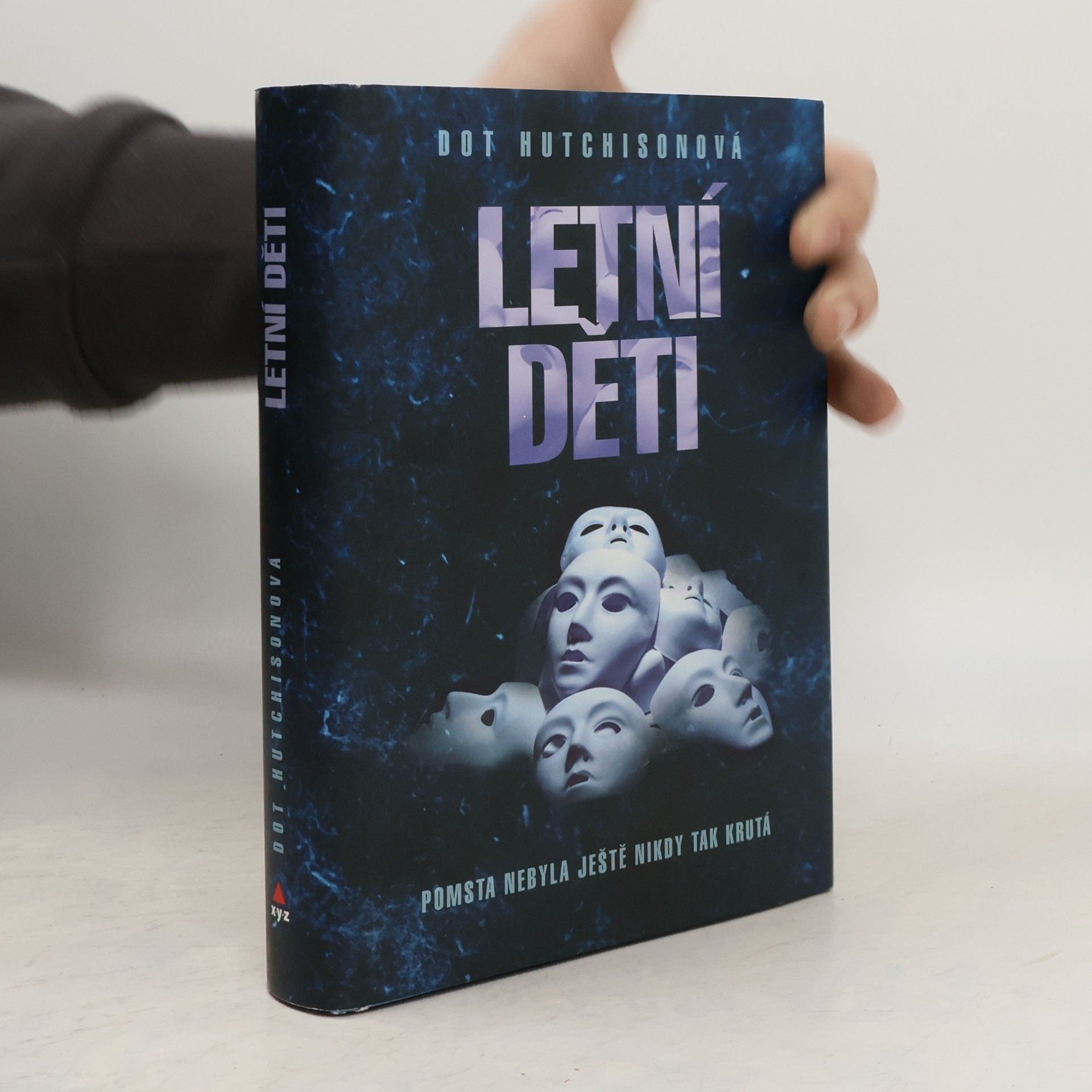 Dot Hutchison Letní děti