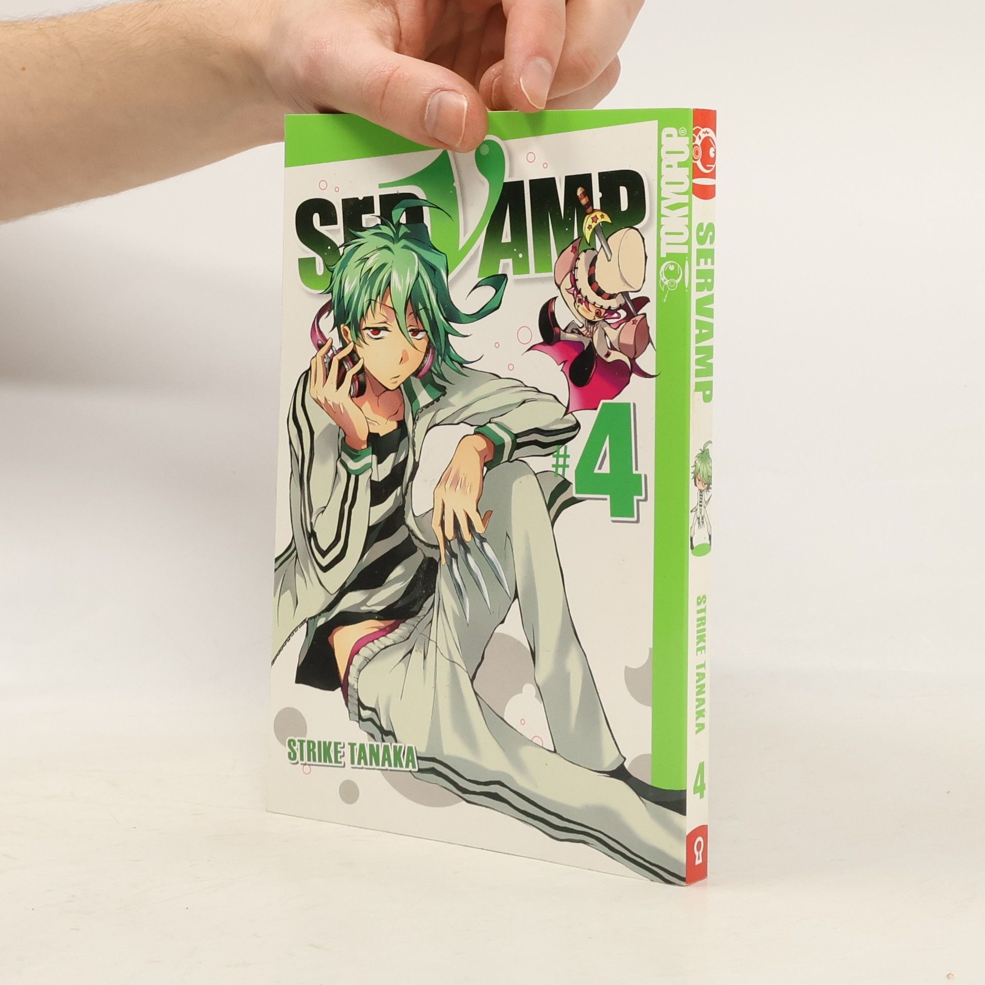 Strike Tanaka Servamp 4